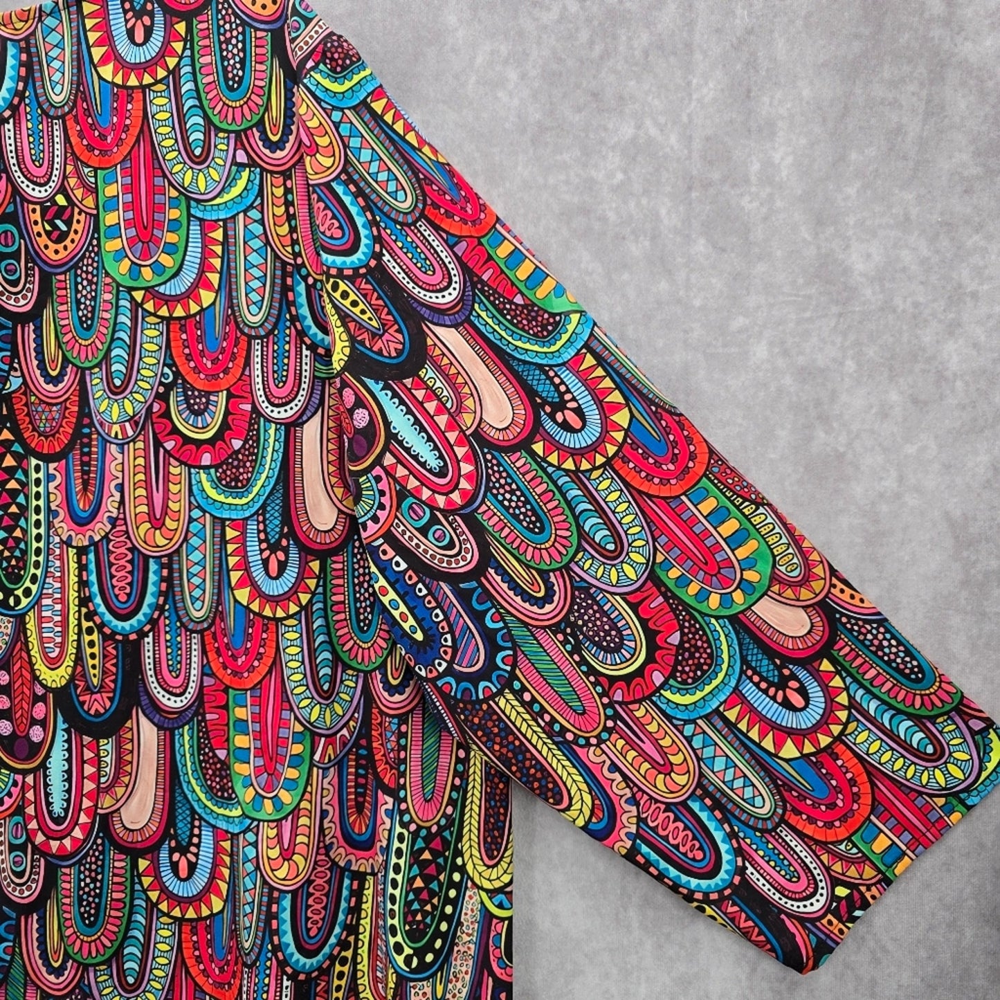 065. Geometric Pattern Multicolor Long Sleeve Top Plus 6XL