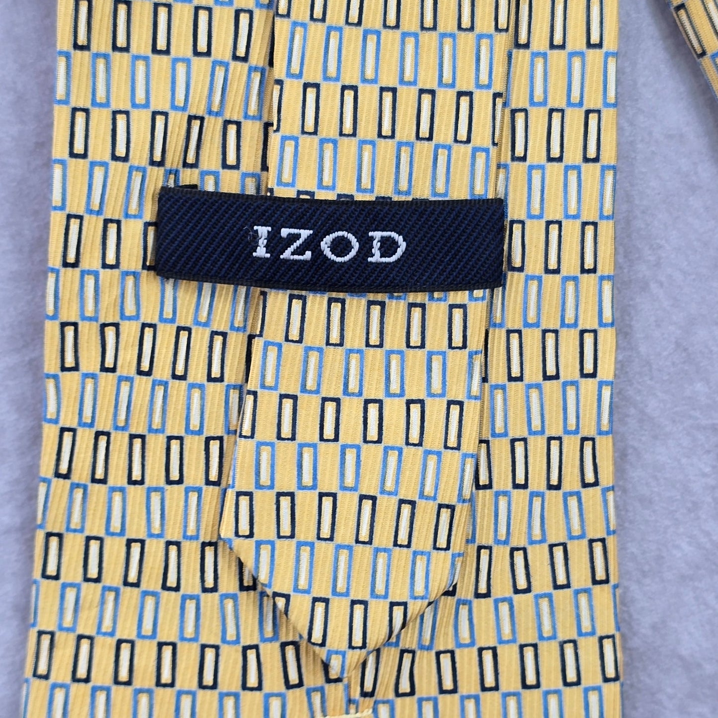 IZOD Geometric Yellow Blue Executive Corporate Silk Neck Tie Men's