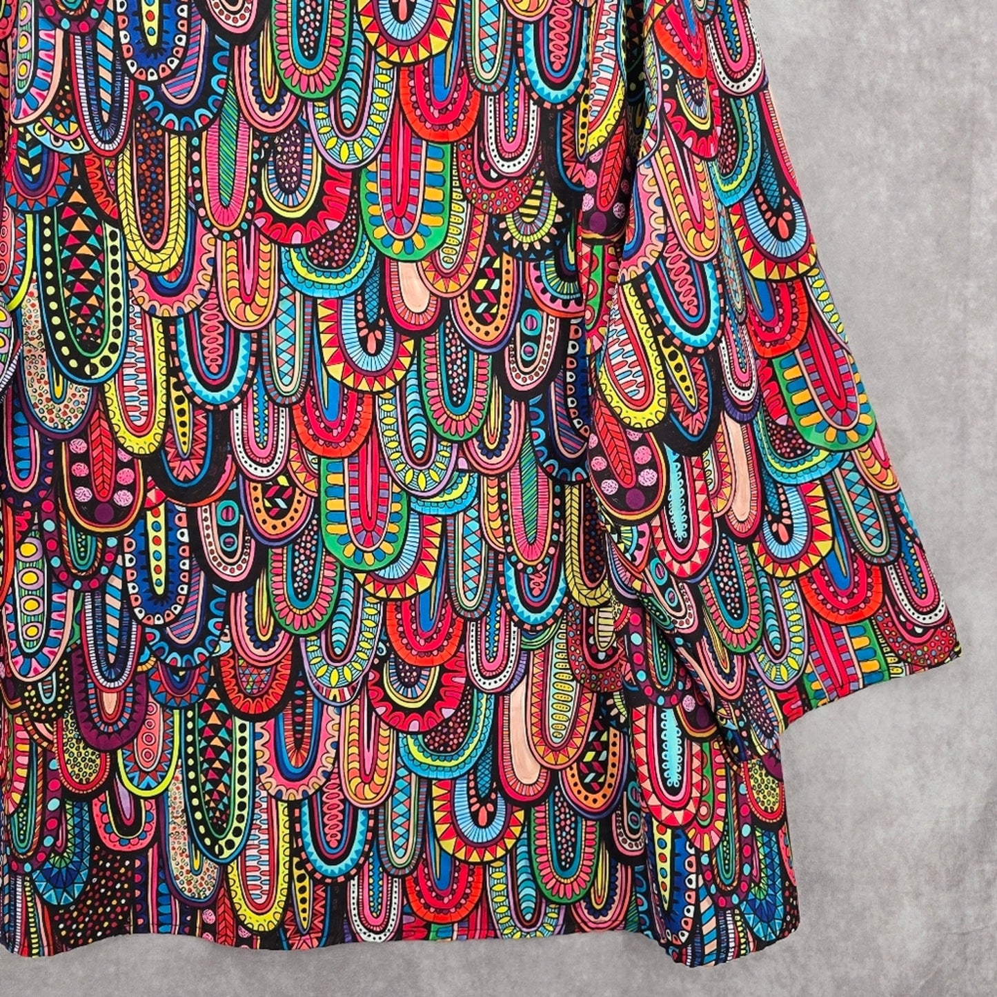065. Geometric Pattern Multicolor Long Sleeve Top Plus 6XL