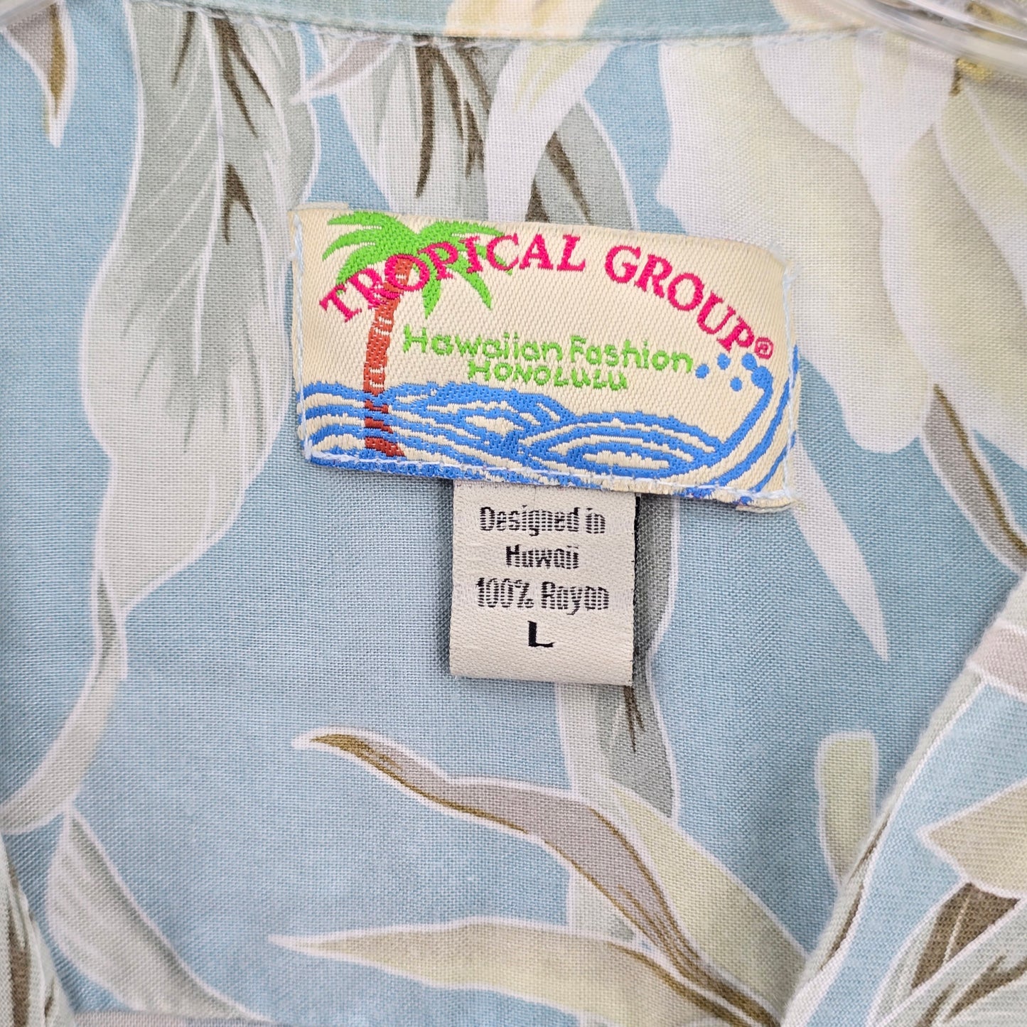 Tropical Group Blue Beach Palm Tropical Surf Island Vintage Hawaiian Shirt Large