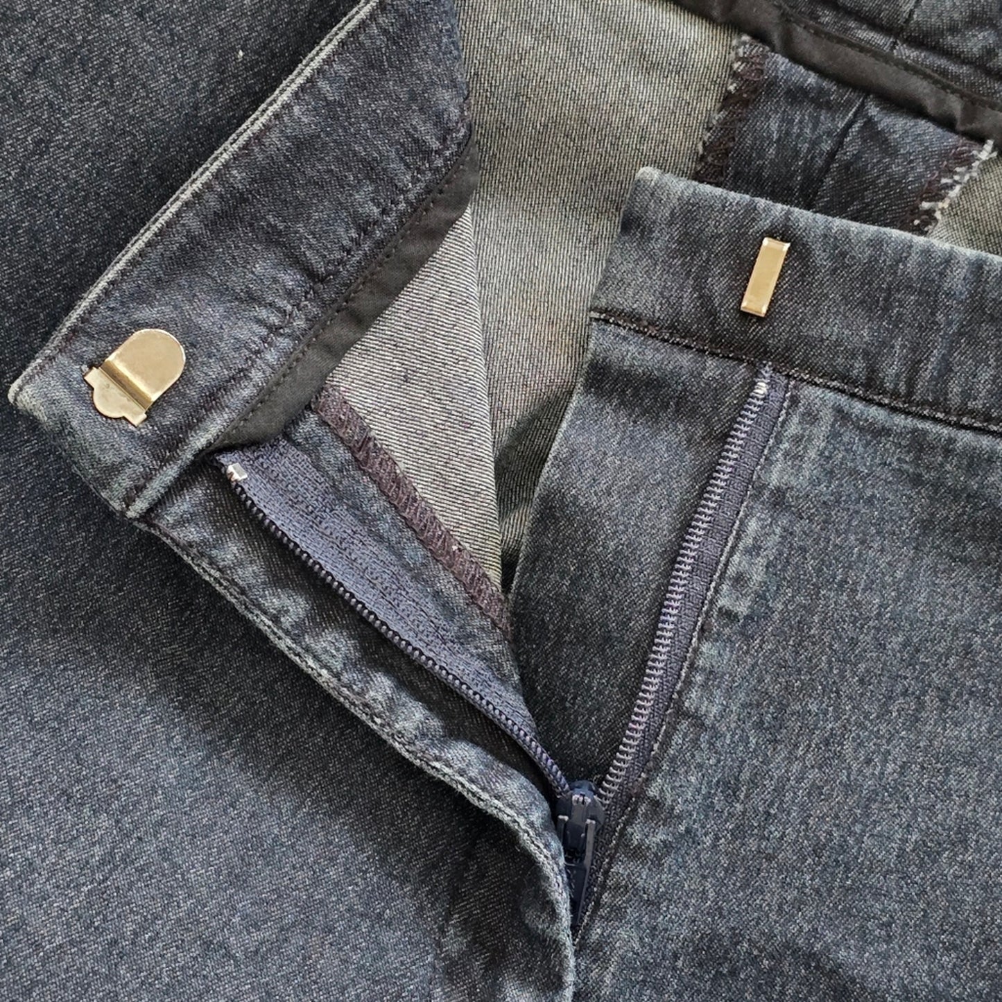 020. Express Blue Denim Straight Stretch Pants Jegging Size Zero 0 XS