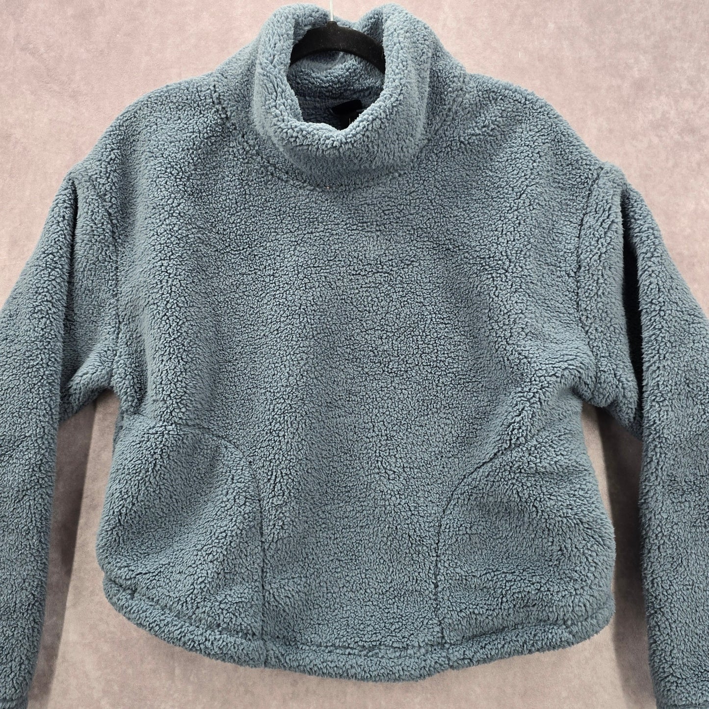 All In Motion Pullover Blue Fuzz Plush Sweater Cardigan Long Sleeve Short Medium