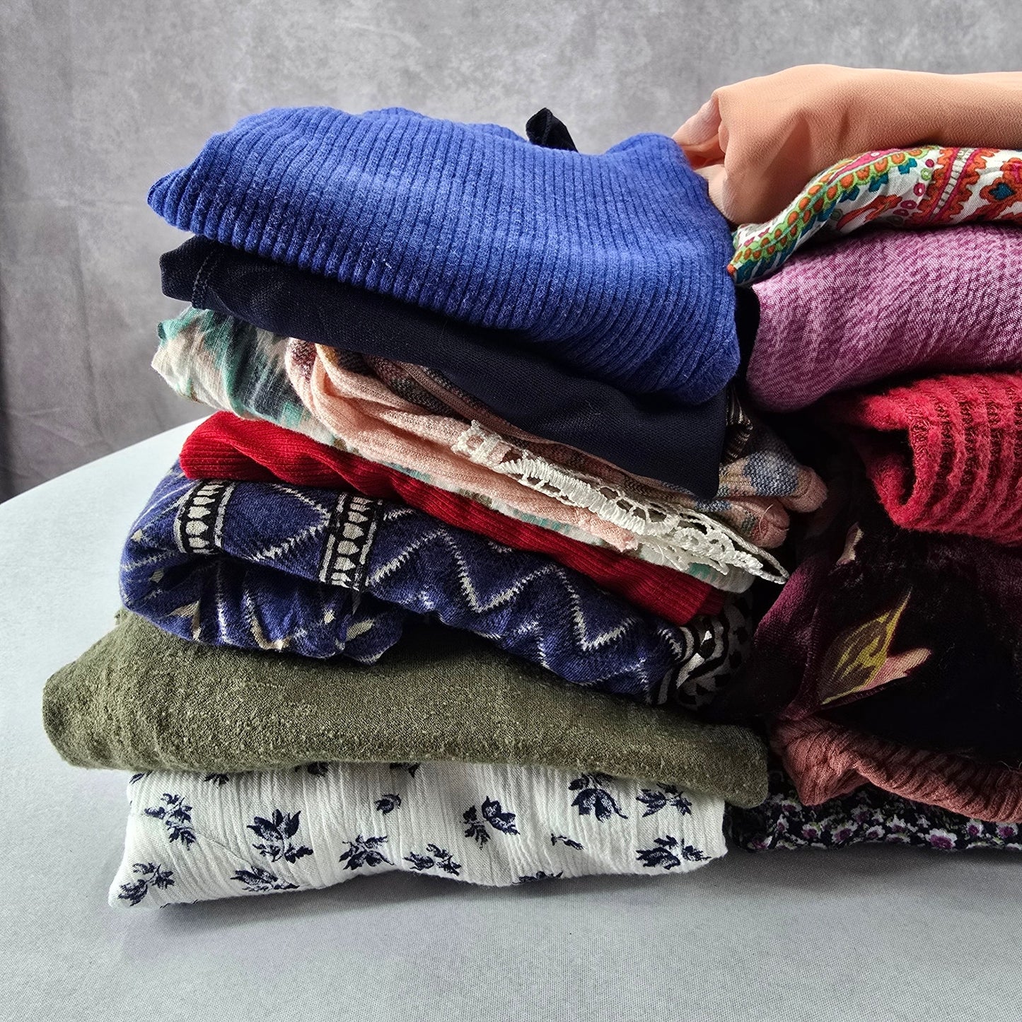 Lot of 16 Womens Tops Sweaters Tanks Random Mixed Bundle of 16 S Small