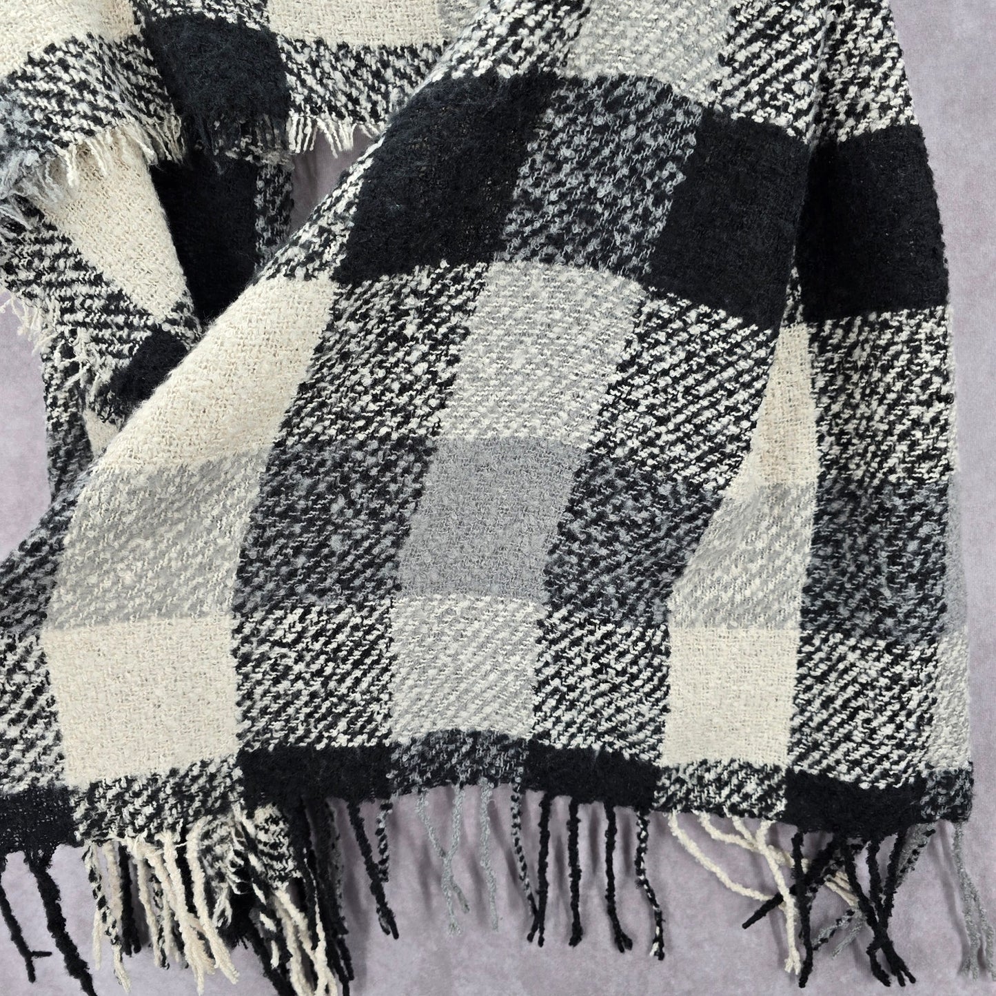 Rampage Black White Plaid Tartan Fringe Tassel Knit Wrap Shawl Scarves Scarf