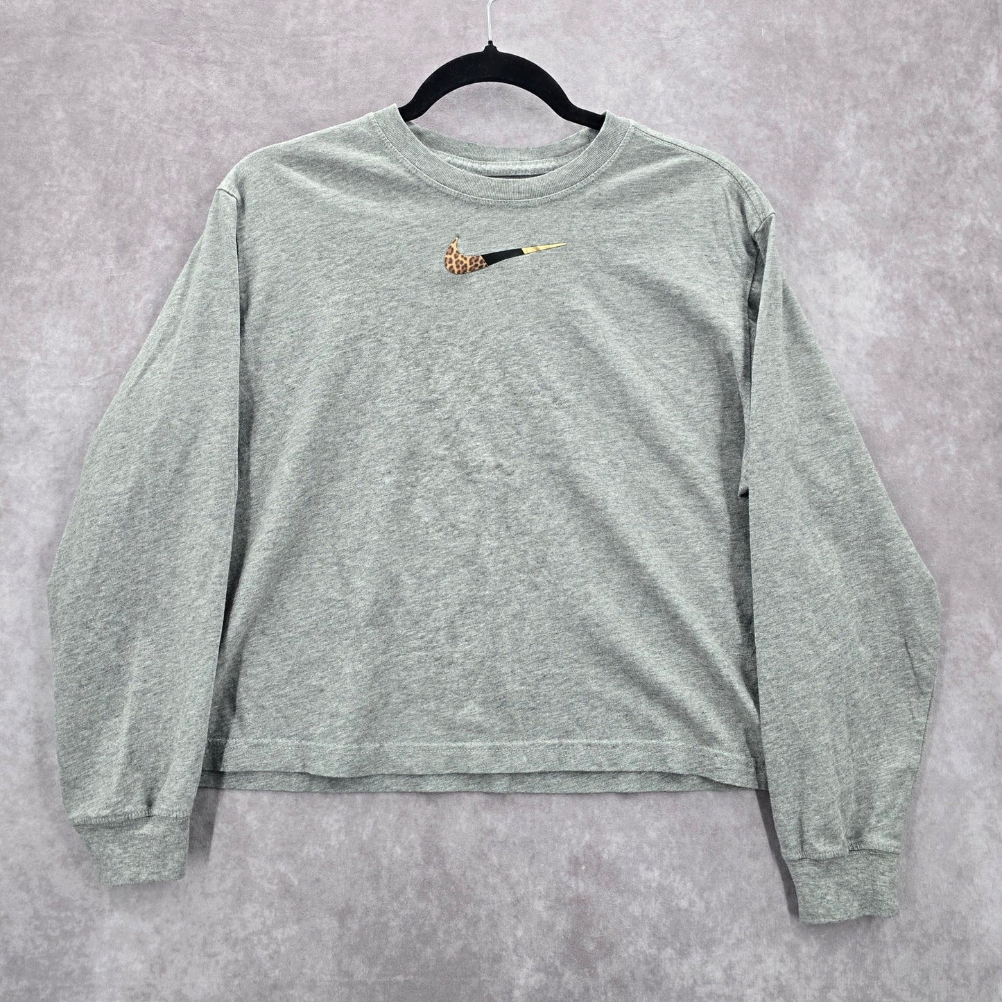 Nike Gray Long Sleeve Cropped Loose Fitted Tee Sports Cotton Active Top Medium