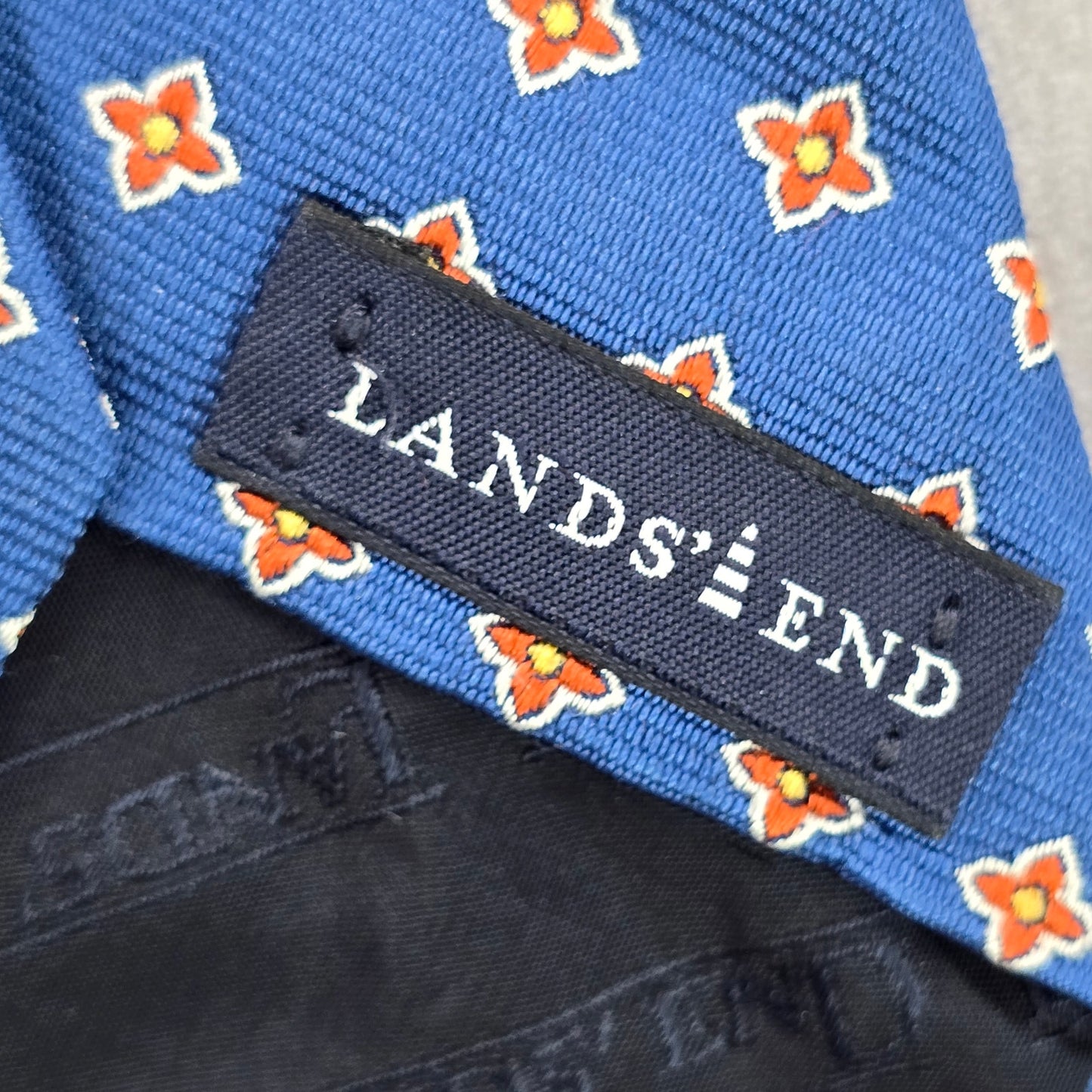 Lands' End Blue Floral Geometric 100% Silk Executive Corporate Men's Neck Tie