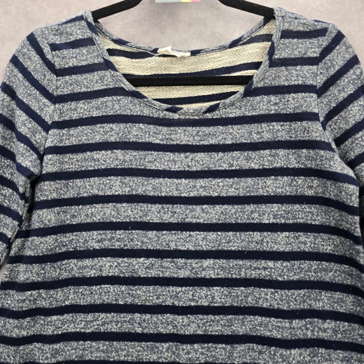 058. Fantastic Fawn Blue Gray Stripe Long Sleeve Sweater Top Small