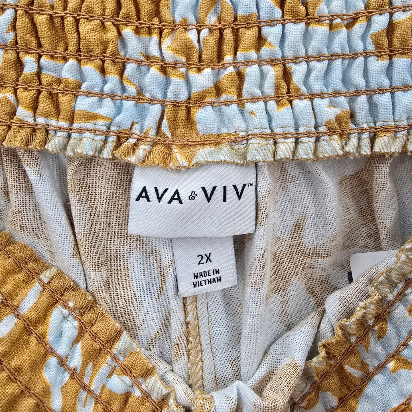 Ava & Viv Yellow White Linen Pull Up Shorts Plus 2X