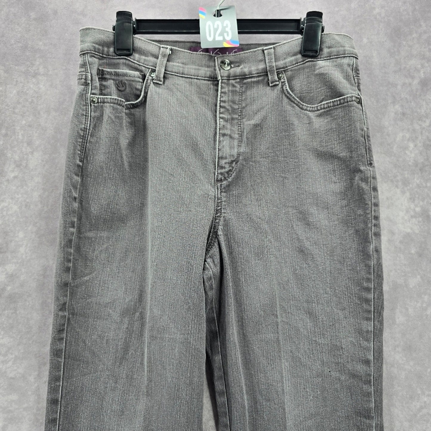 023. Gloria Vanderbilt Gray Amanda Straight Leg Denim Pants Jeans 12