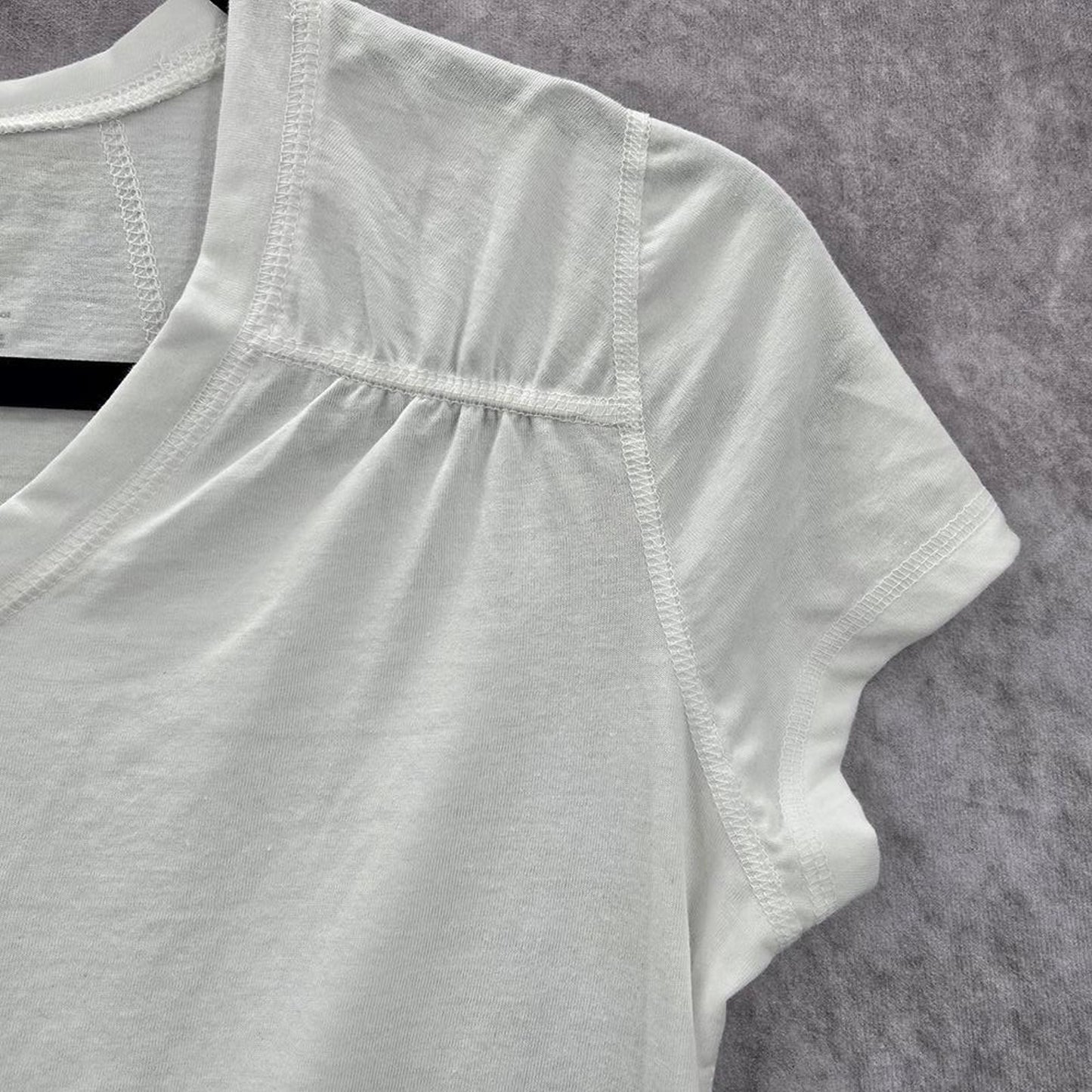 Danskin Now White Short Sleeve Activewear Casual Top Blouse Shirt Medium