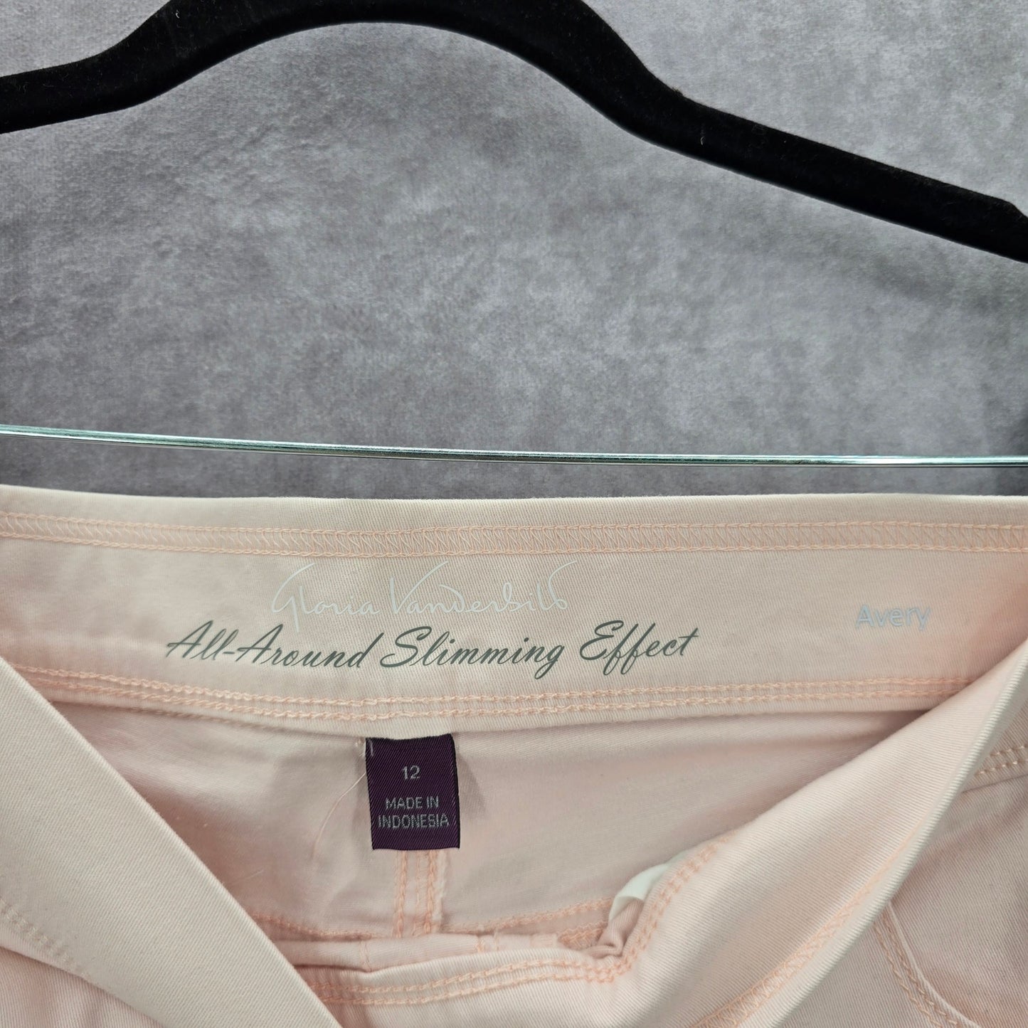 Gloria Vanderbilt Pink Embroidered Floral Crop Avery Cotton Pants 12