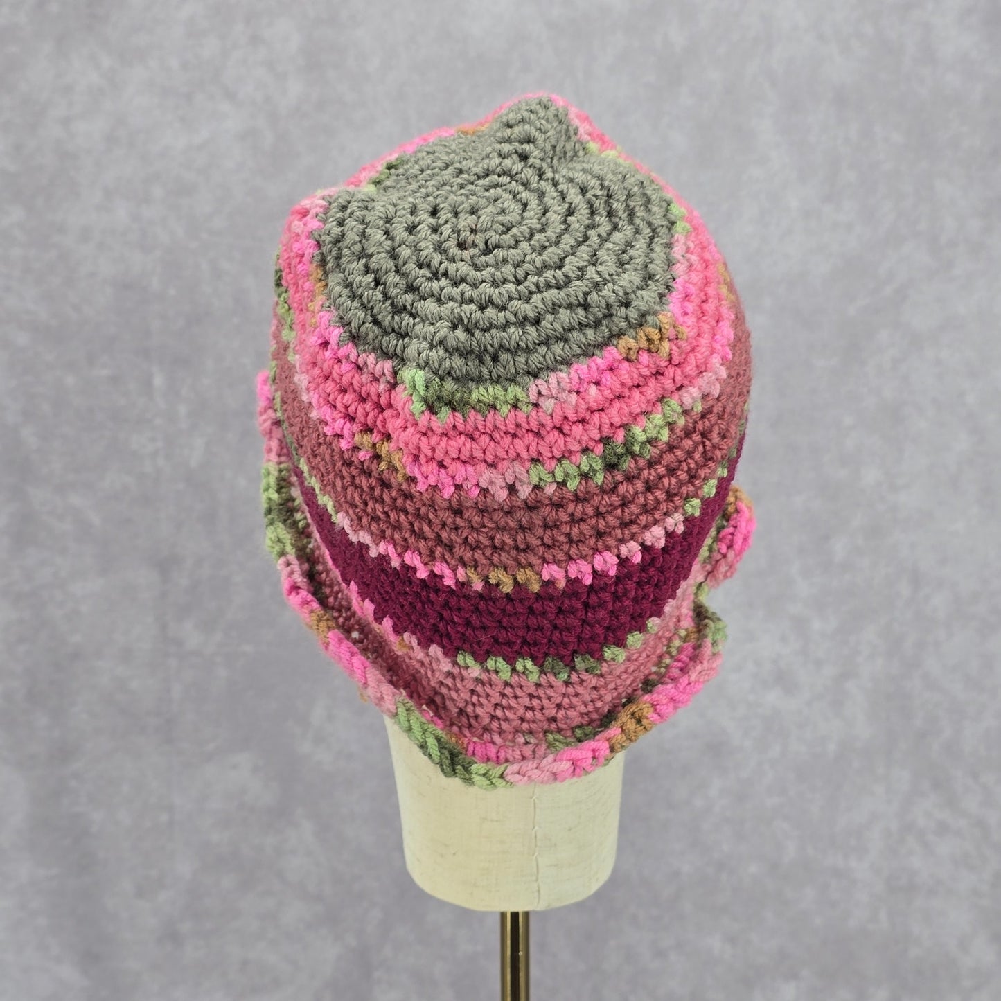 Pink Green Ruffle Crochet Knit Bucket Cap Hat Fun VTG Y2K Funky Beanie