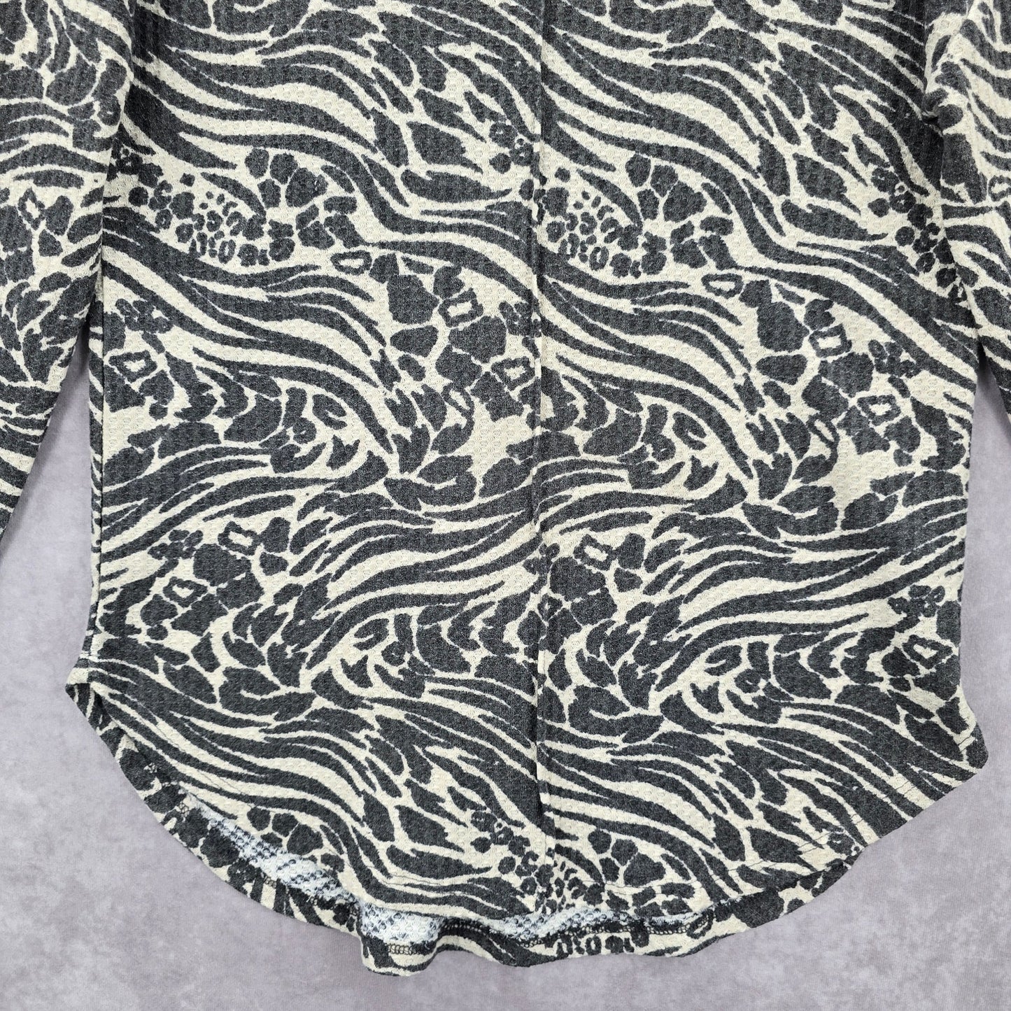 New Directions Gray Print Long Sleeve Y2K Western Fairy Sweater Top Medium