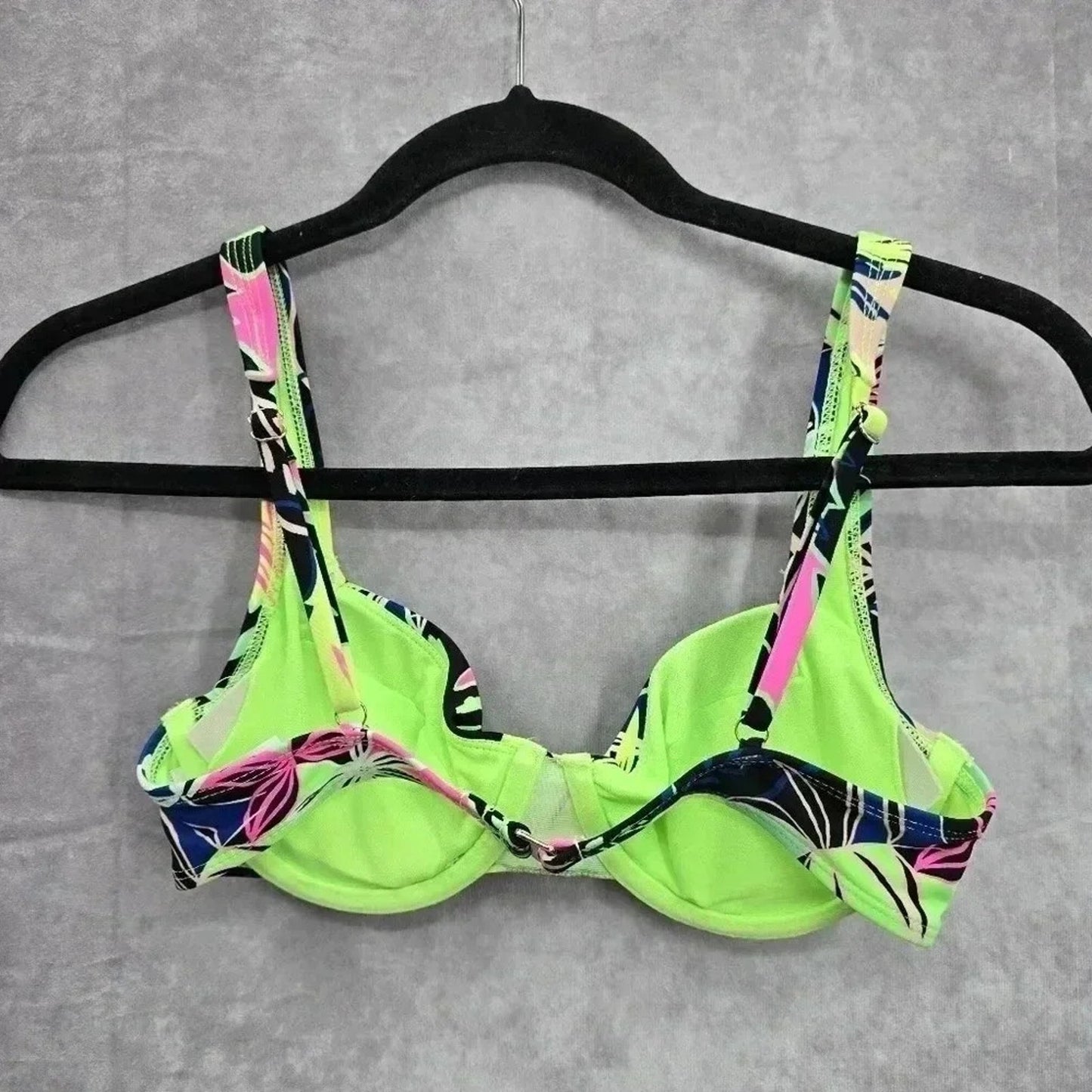 No Boundaries Green Floral Tropical Bikini Top Swimwear Padded Swimsuit Small