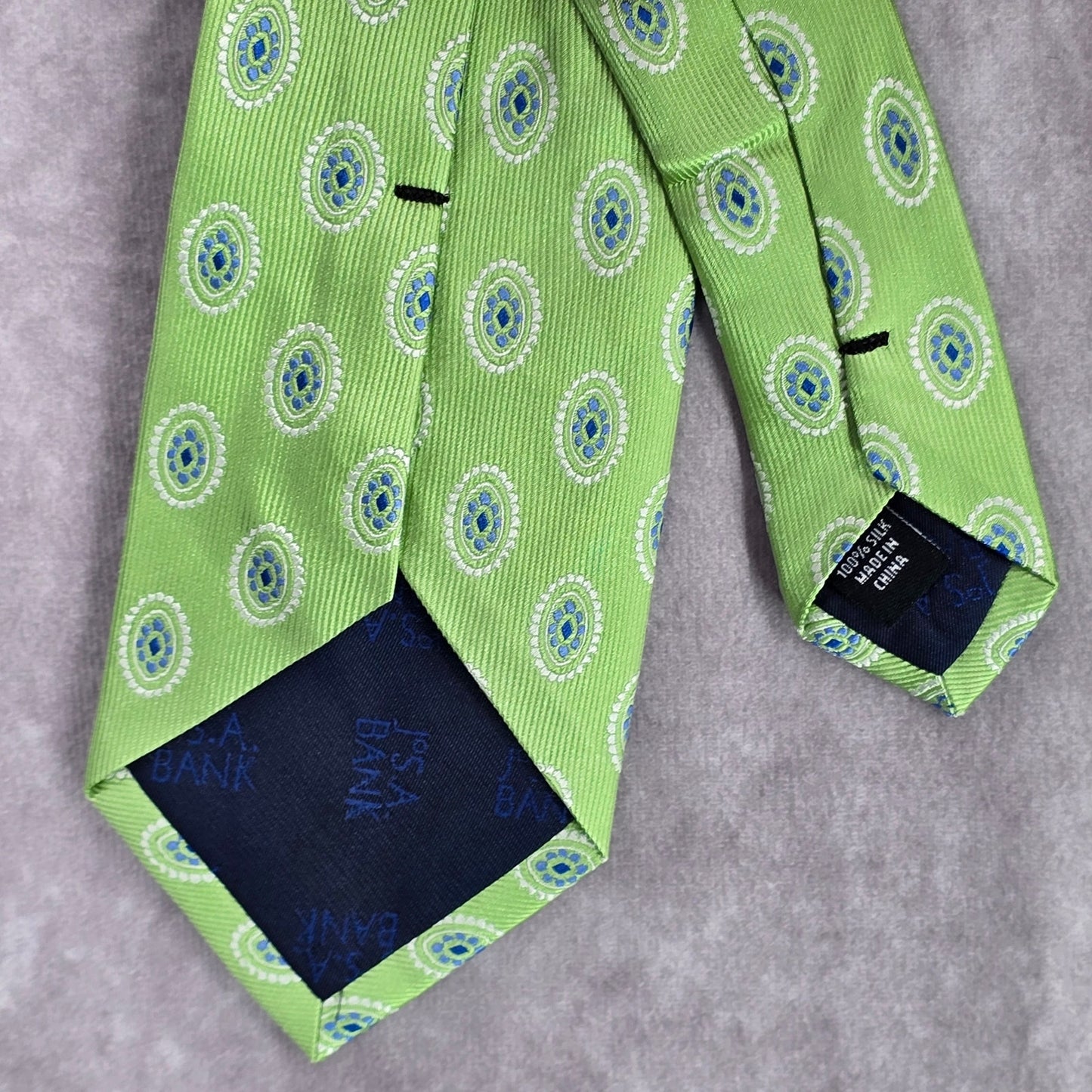 Jos. A. Bank Green Traveler 100% Silk Stain Executive Resistant Men's Neck Tie