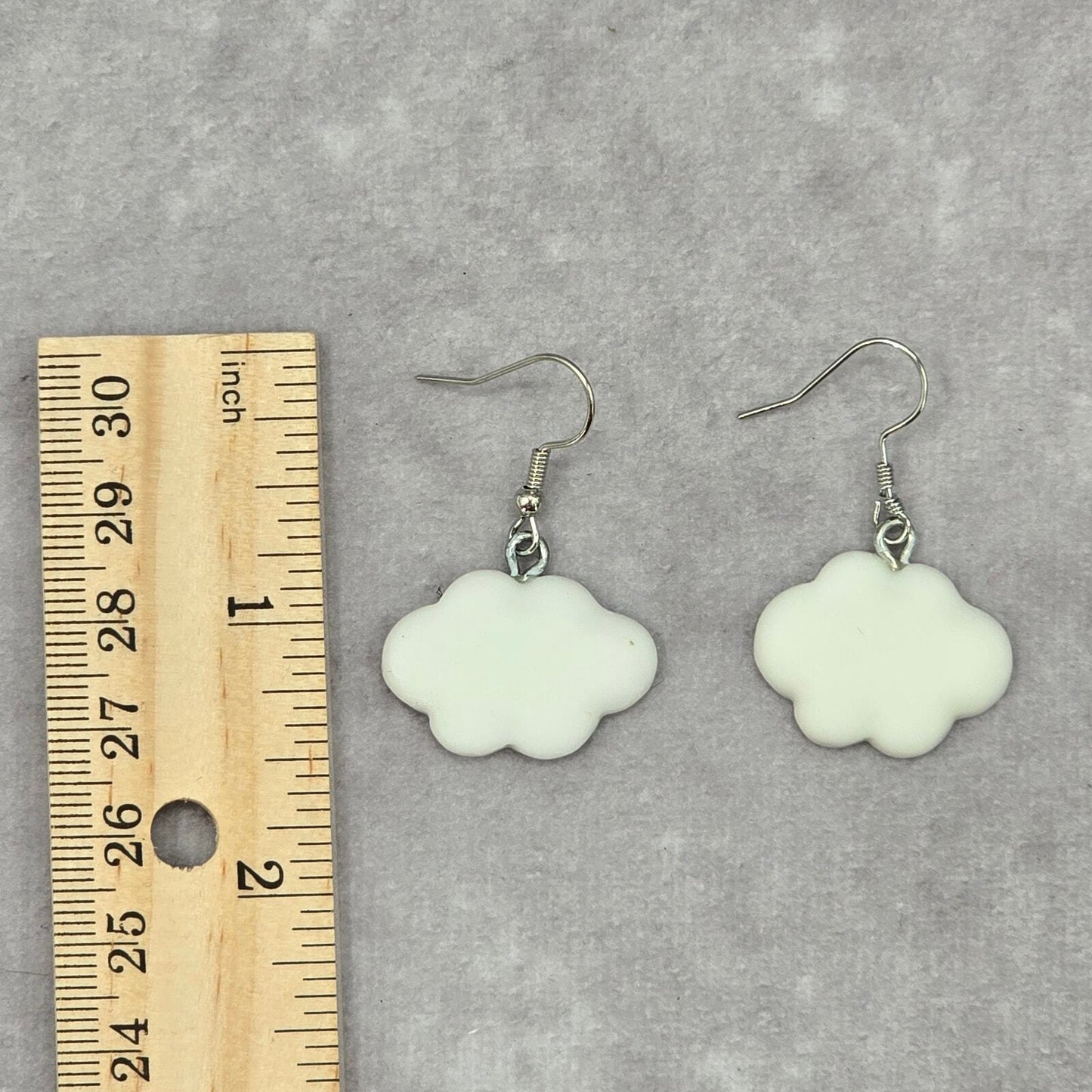 White Cloud Hook Dangle Drop Fashion Jewelry Earrings NWT JB2-10
