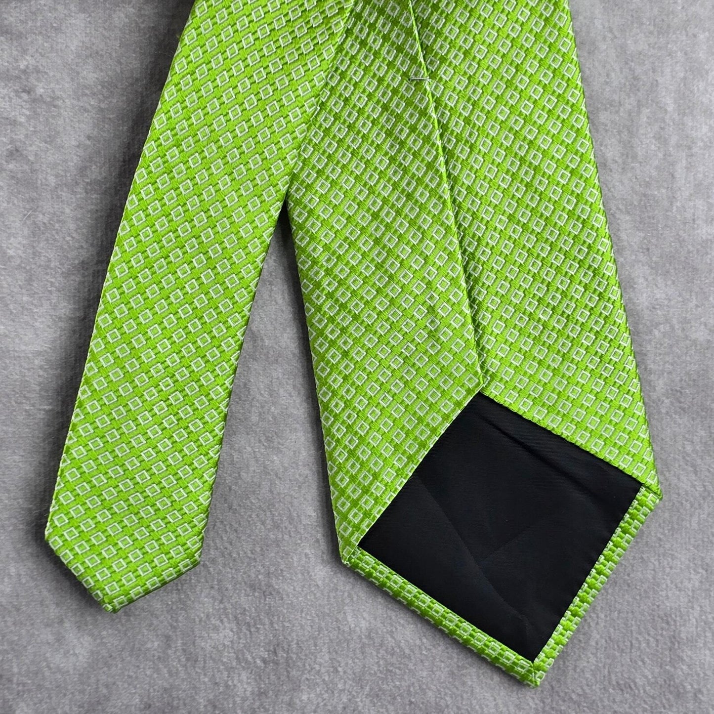 Croft & Barrow Green Plaid Geometric 100% Silk Men's Neck Tie Executive Party
