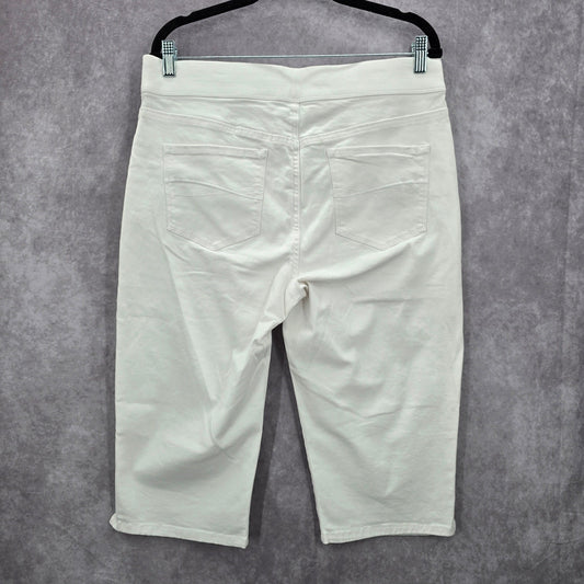 Gloria Vanderbilt White Embroidered Floral Crop Avery Cotton Pants 12
