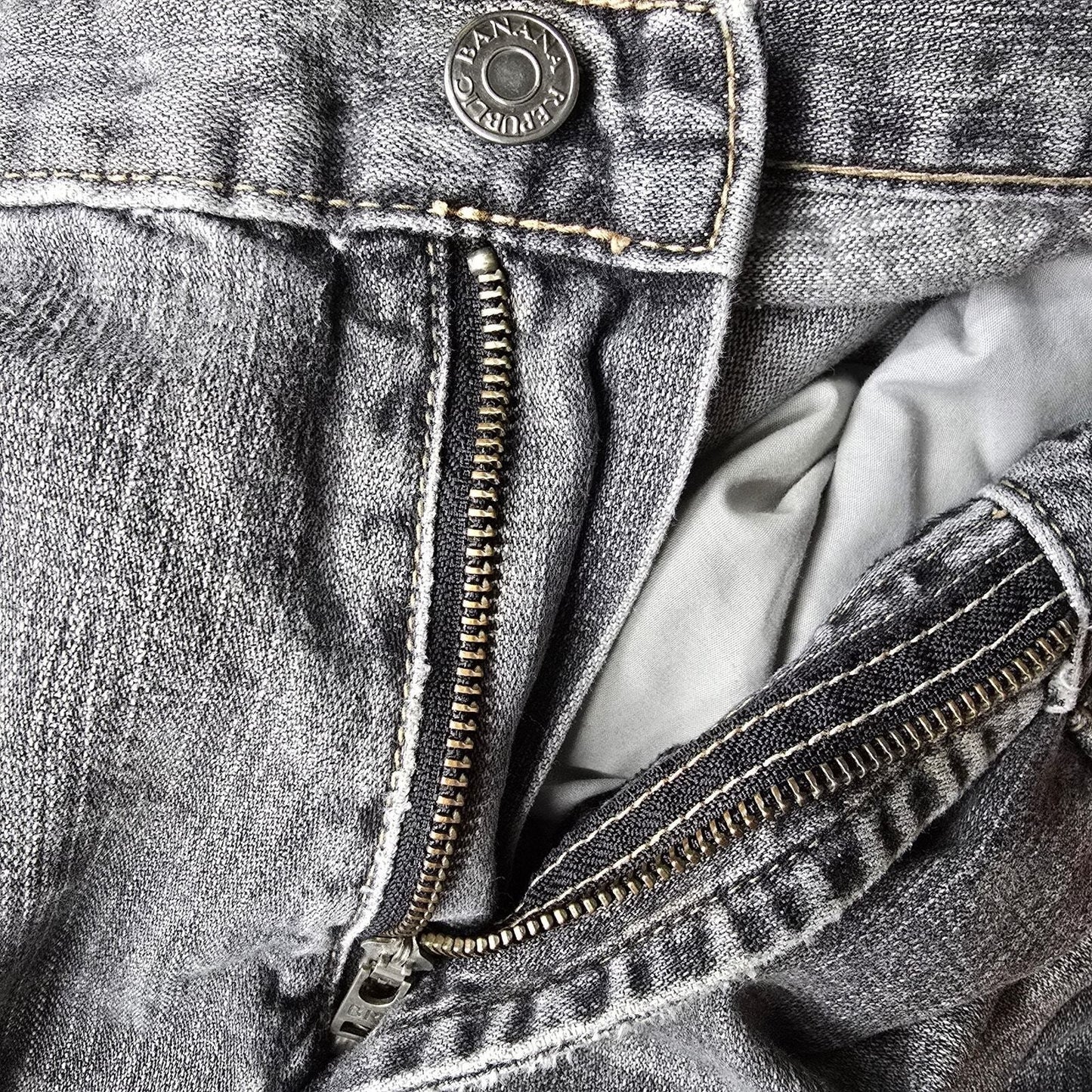 Banana Republic Gray Straight Denim Jeans Pants Vintage Distressed Cotton 36x30