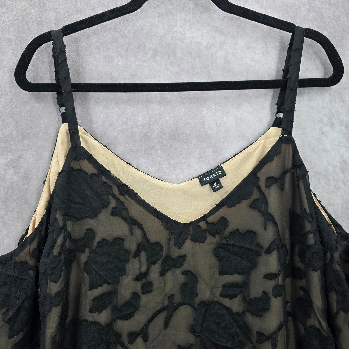 Torrid Black Floral Sleeveless Tank Blouse Flowy Top 3 Plus 22/24 3XL