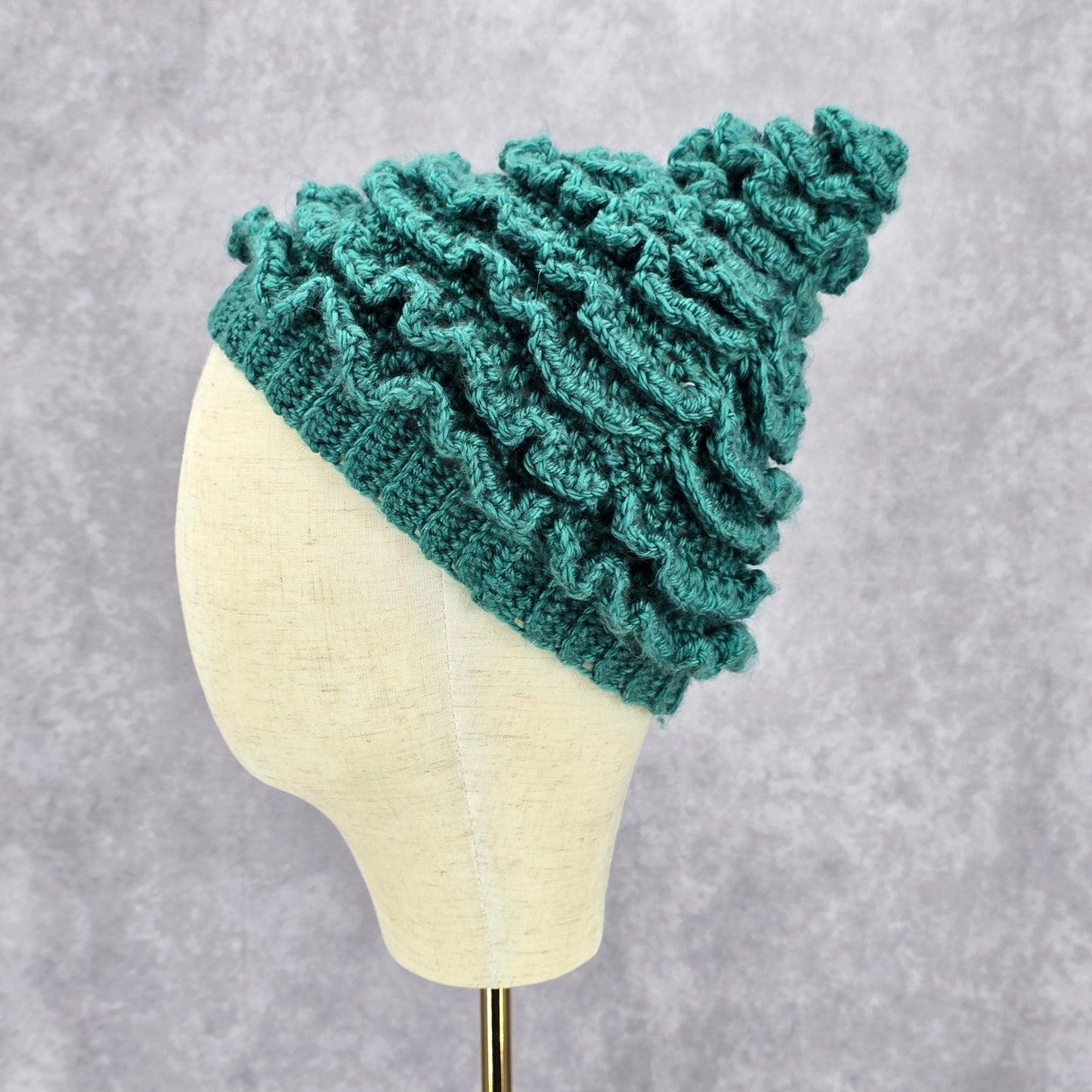 Green Ruffle Christmas Tree Funky Vintage Y2K Crochet Knit Beanie Beret Hat