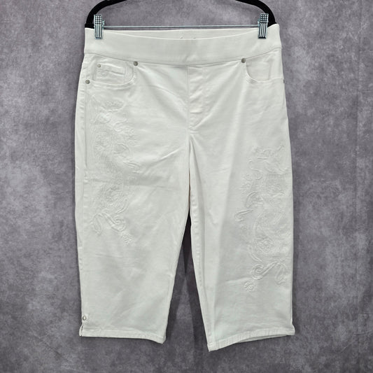 Gloria Vanderbilt White Embroidered Floral Crop Avery Cotton Pants 12