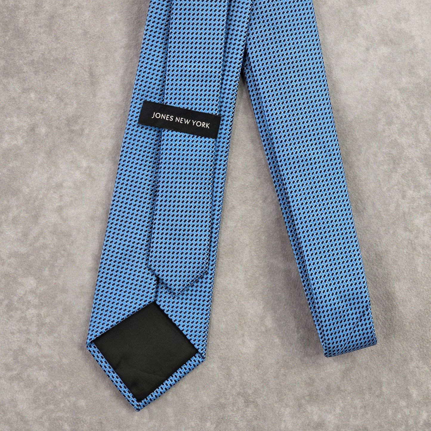 Jones New York Blue Silver Geometric Stripe 100% Polyester Men's Neck Tie NWOT