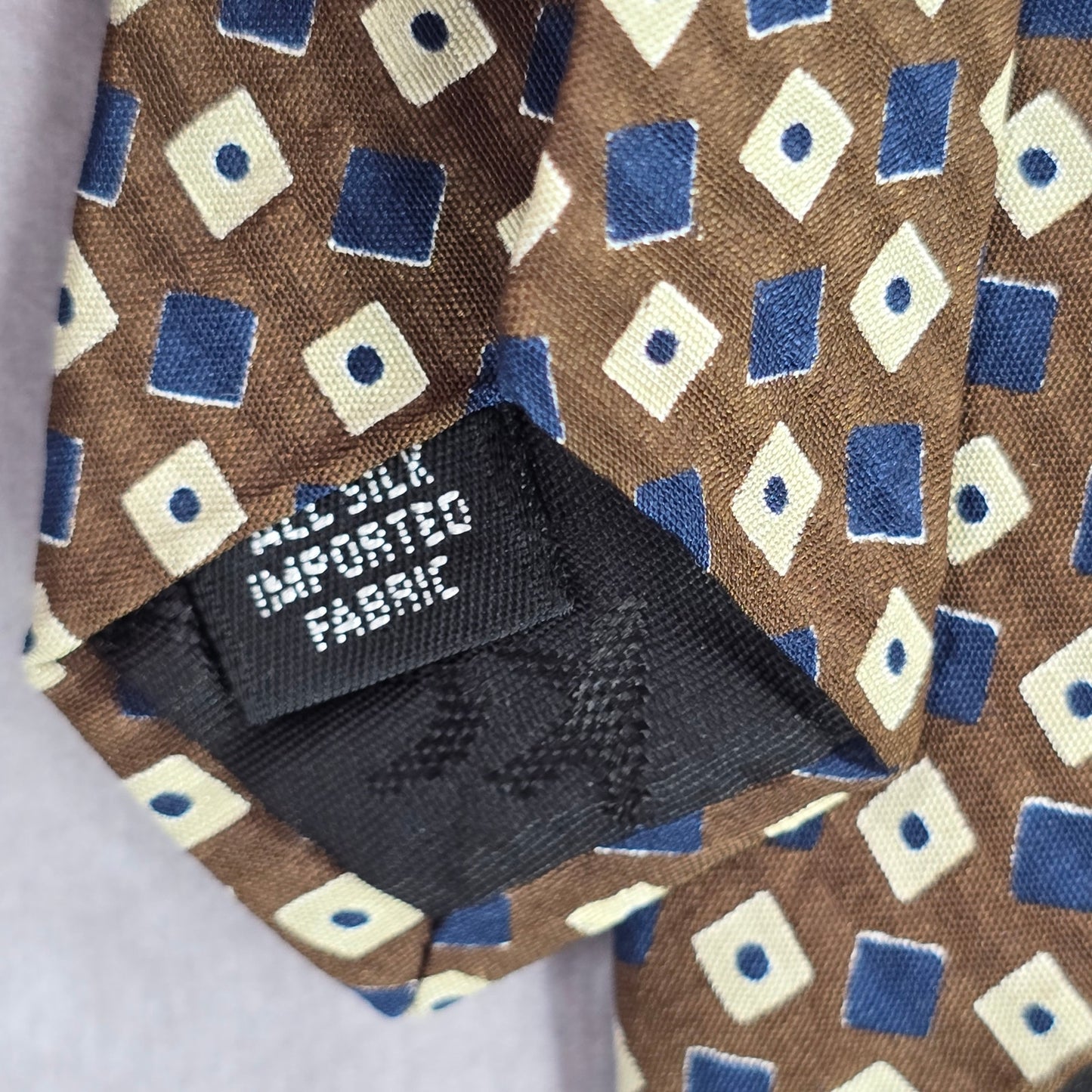 Kenneth Cole New York Brown Blue Geometric Silk Executive Mens Neck Tie