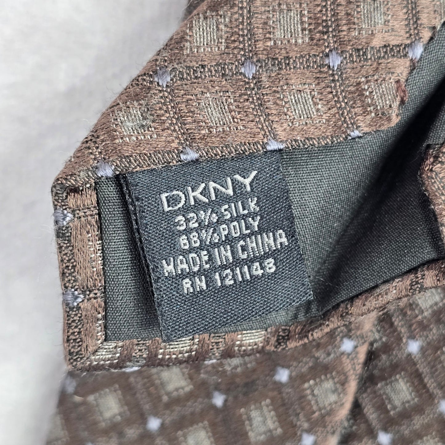 DKNY Brown Gray Stripe Geometric Repp 32% Silk 68% Poly Men's Neck Tie NWOT