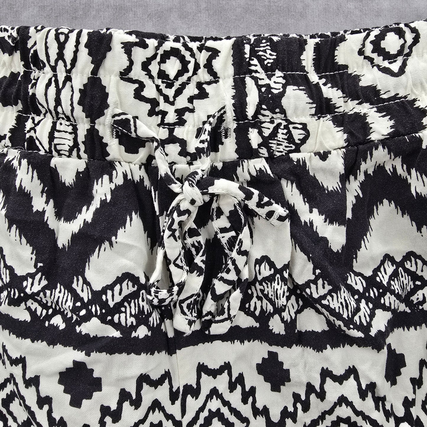 O'Rageous Black White Lace Stretch Boho Pattern Bottoms Pants Shorts Plus XL