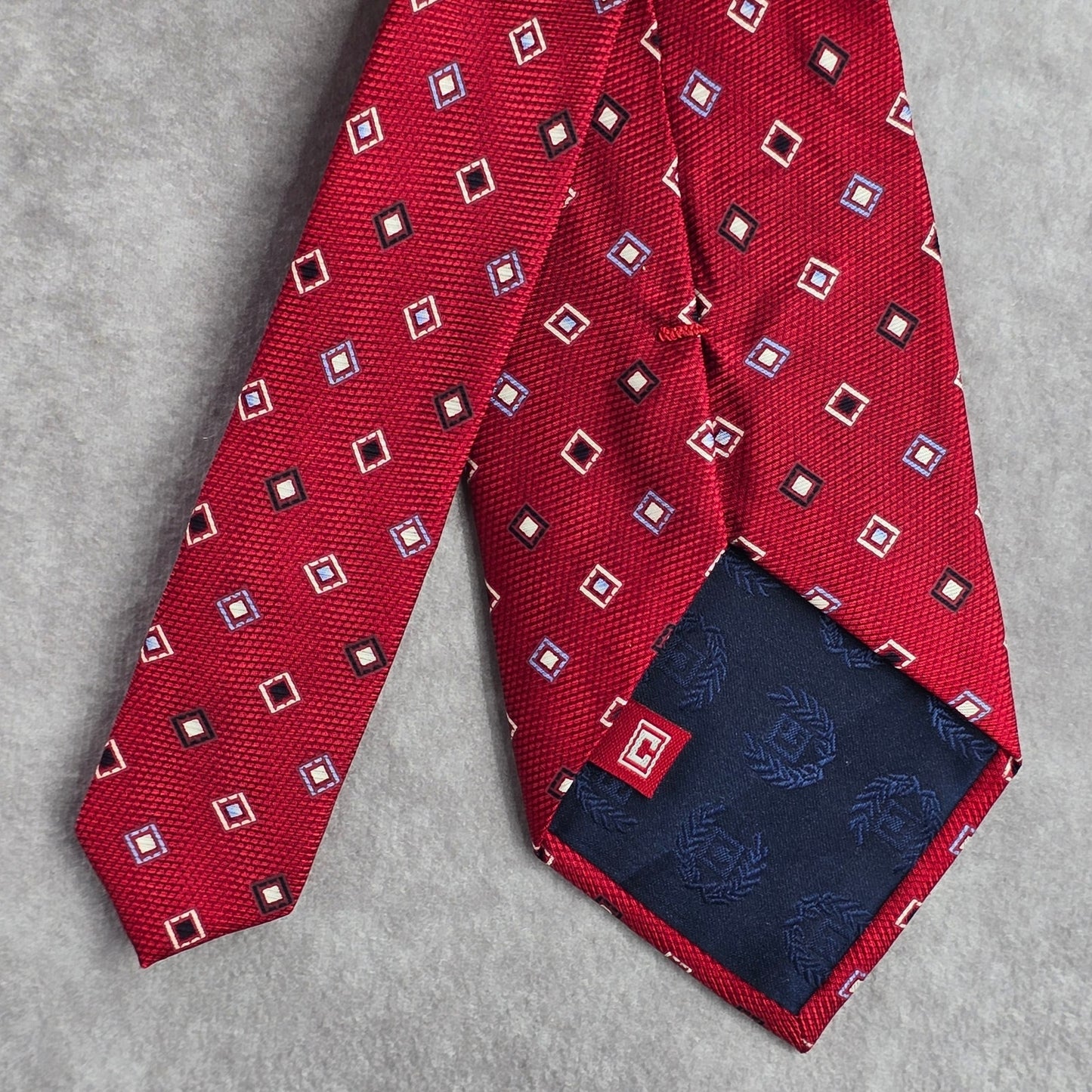Chaps Red Blue White Diamond Geometric Silk Executive Holiday Neck Tie Men's