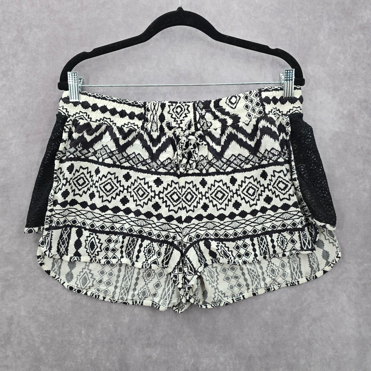 O'Rageous Black White Lace Stretch Boho Pattern Bottoms Pants Shorts Plus XL