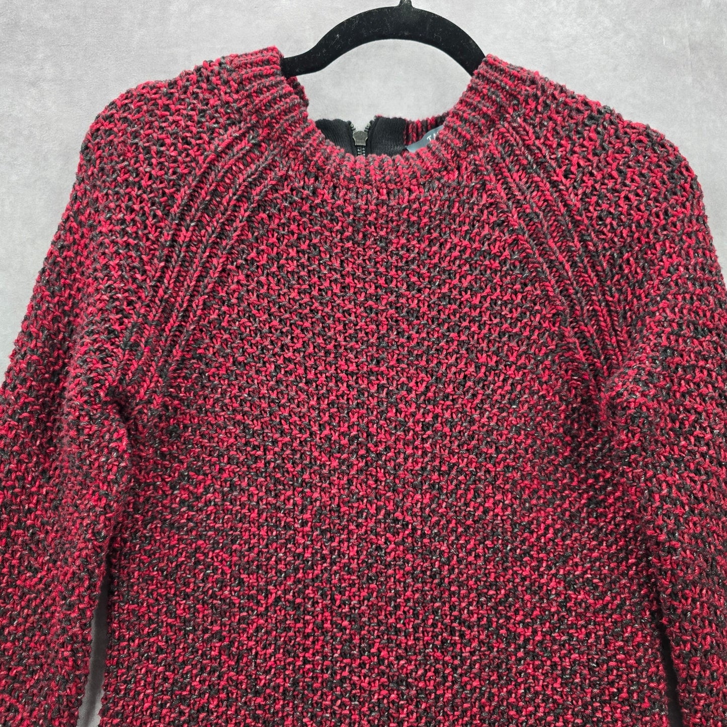 Tart Red Black Long Sleeve Zipper Back Pullover Knit Sweater Cardigan Small