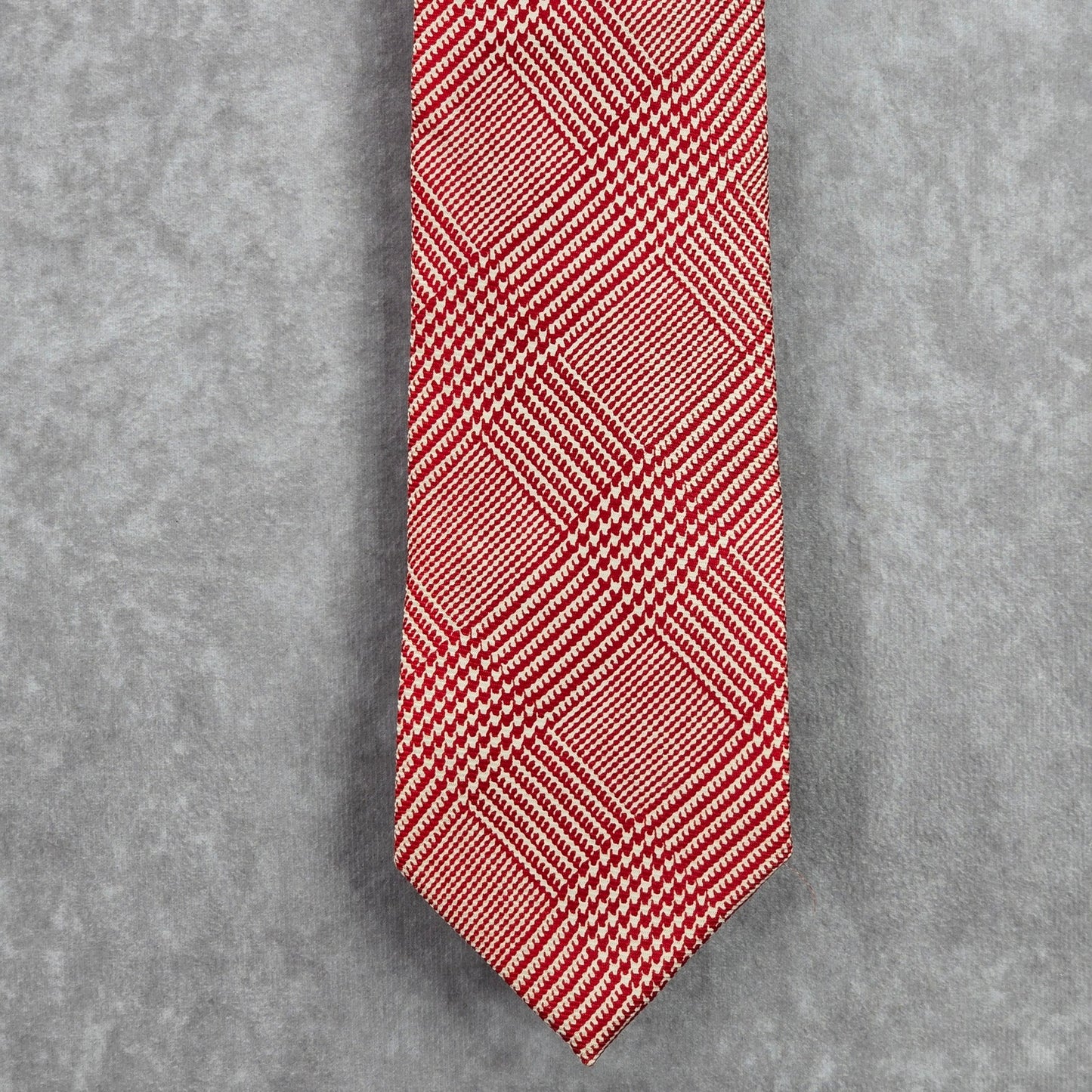 Chaps Red White Stripe Executive Geometric Plaid Tartan 100% Silk Men's Neck Tie