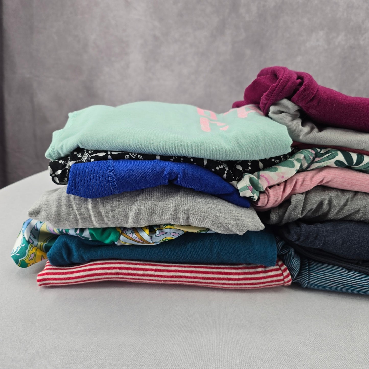 Lot of 16 Womens Tops Sweaters Tanks Random Mixed Bundle of 16 S Small