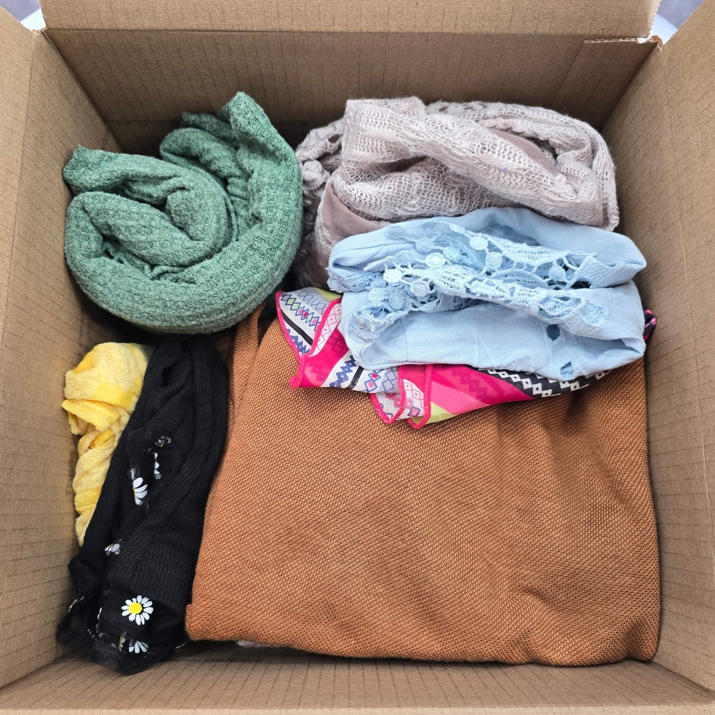 Lot of 14 Womens Tops Sweaters Tanks Random Mixed Bundle of 14 S Small