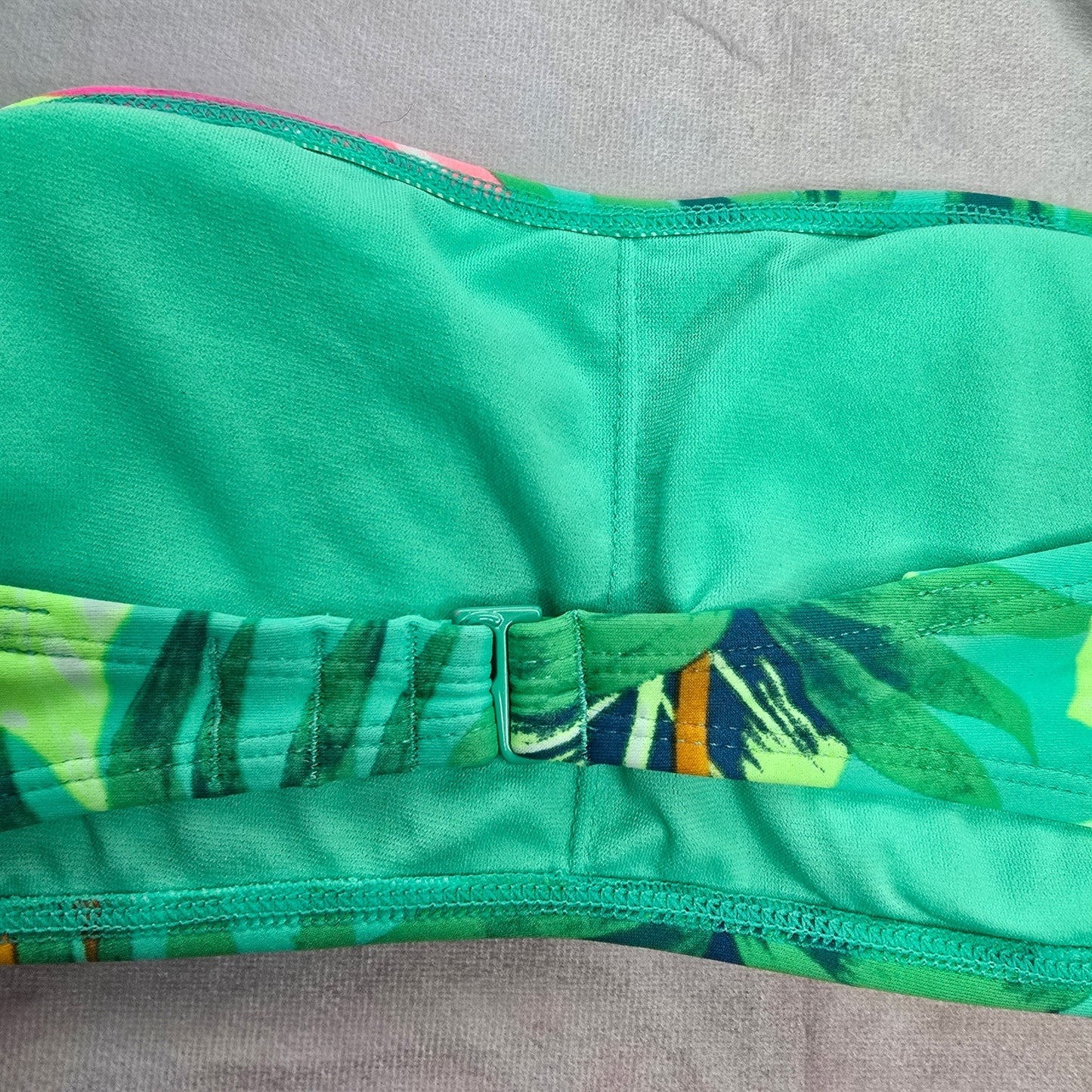 Xhilaration Green Tropical Floral Padded String Hook Bikini Top Swimwear Medium