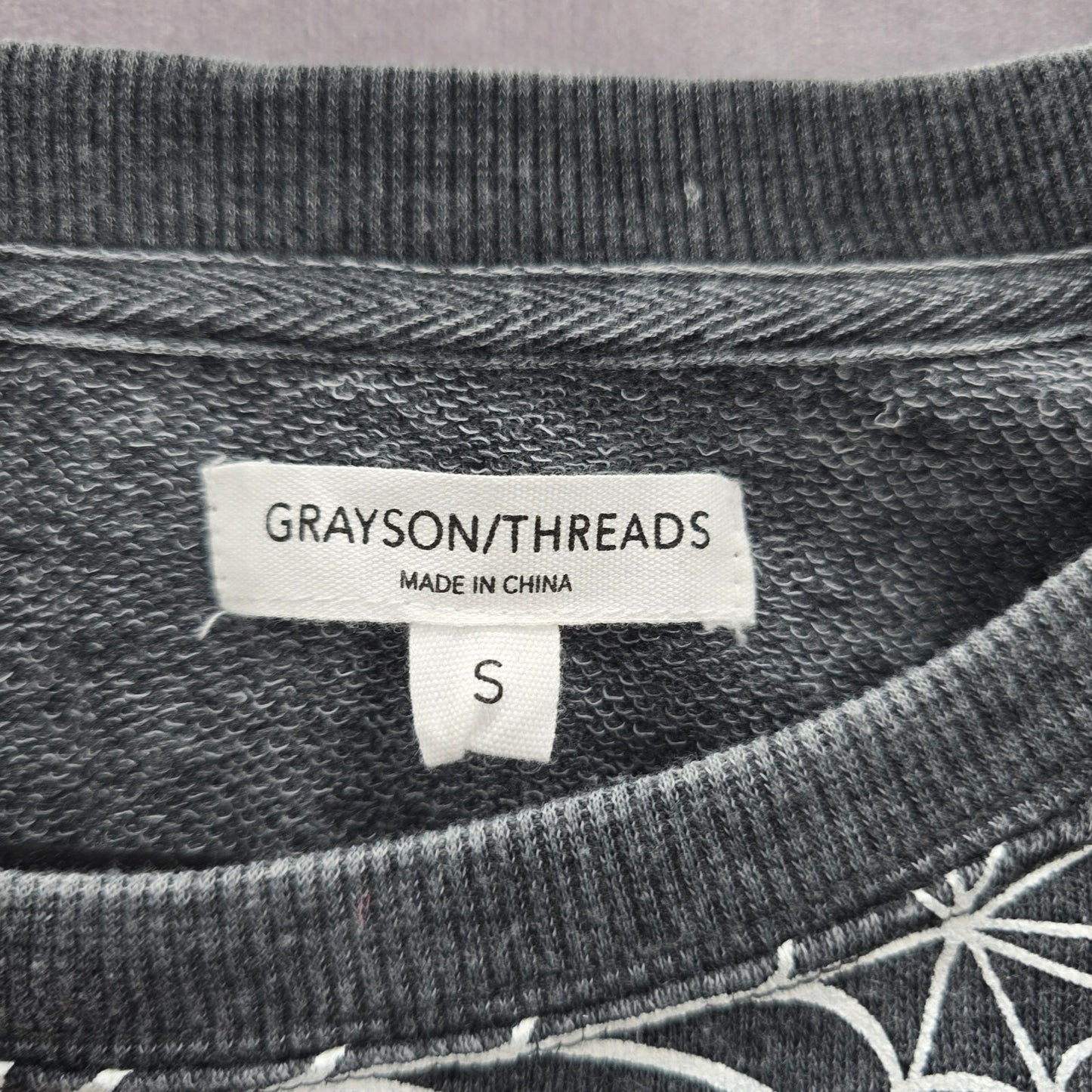 Grayson Threads Gray White Spider Web Pattern Long Sleeve Pullover Sweater Small