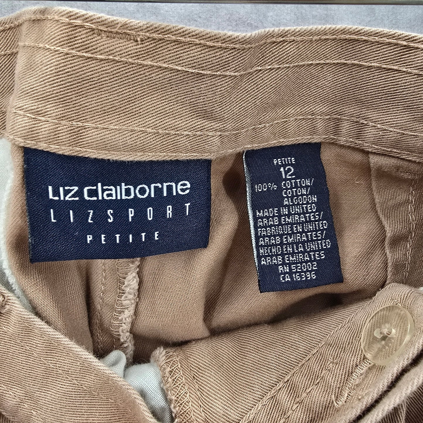 Liz Claiborne Tan Flat Front Bermuda Cotton Petite Bottoms Pants Shorts 12
