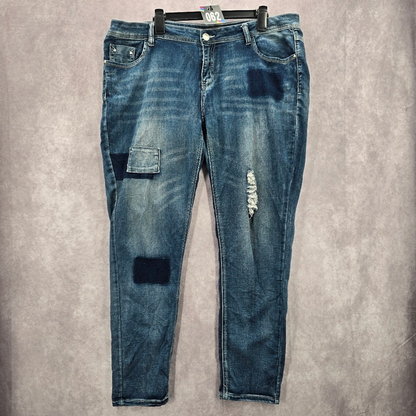 062. Almost Famous Blue Patch Stretch Skinny Taper Denim Pants Jean 18