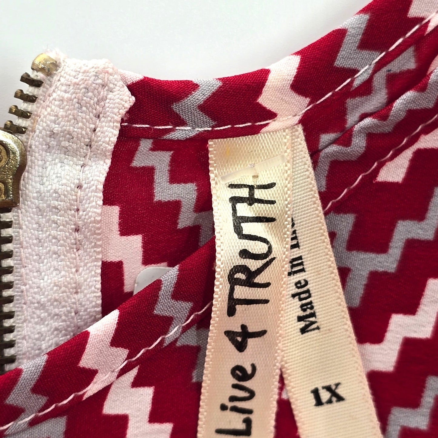 Live 4 Truth Red White Chevron Knee Length Zipper Dress Plus 1XL