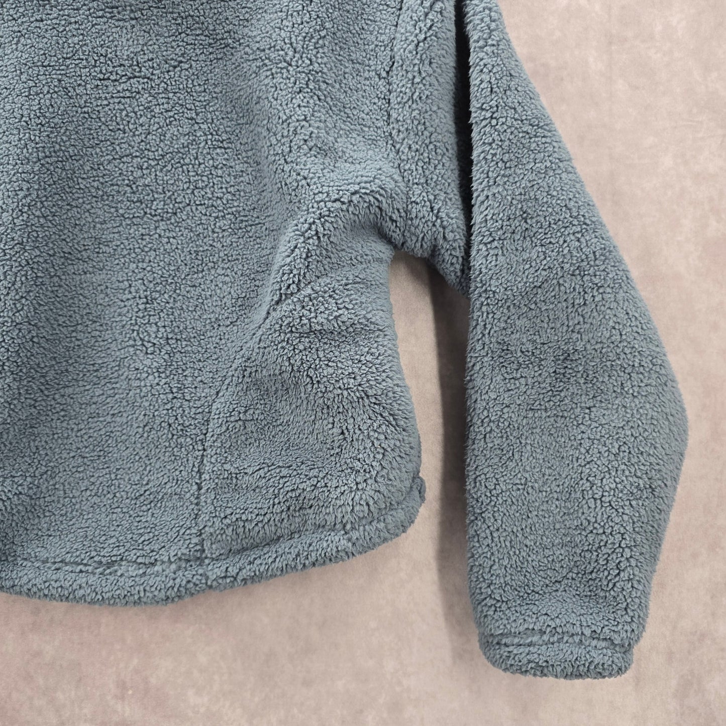 All In Motion Pullover Blue Fuzz Plush Sweater Cardigan Long Sleeve Short Medium