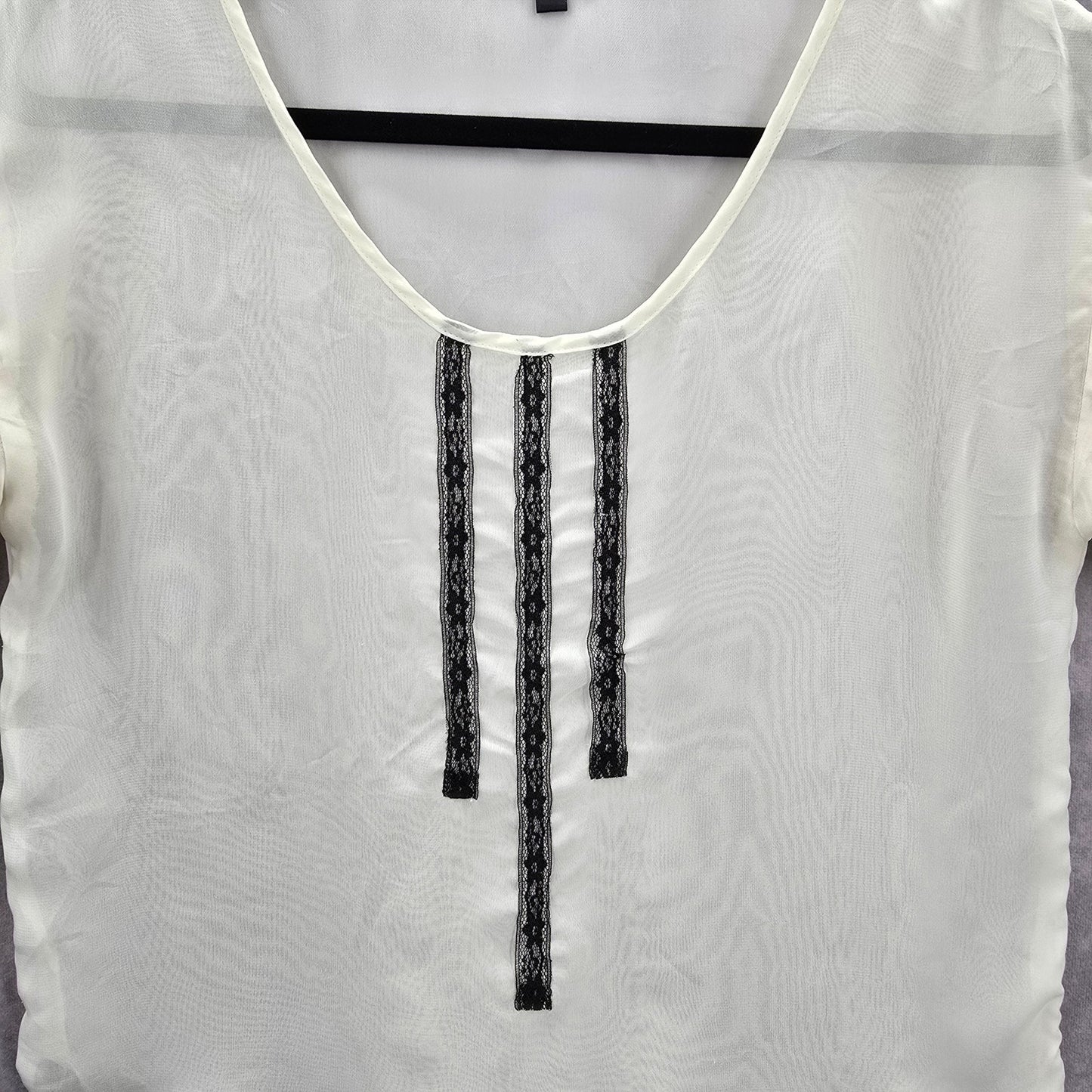 Lily White Sheer Black Lace Short Sleeve High Low Cottage Y2K Blouse Top Medium