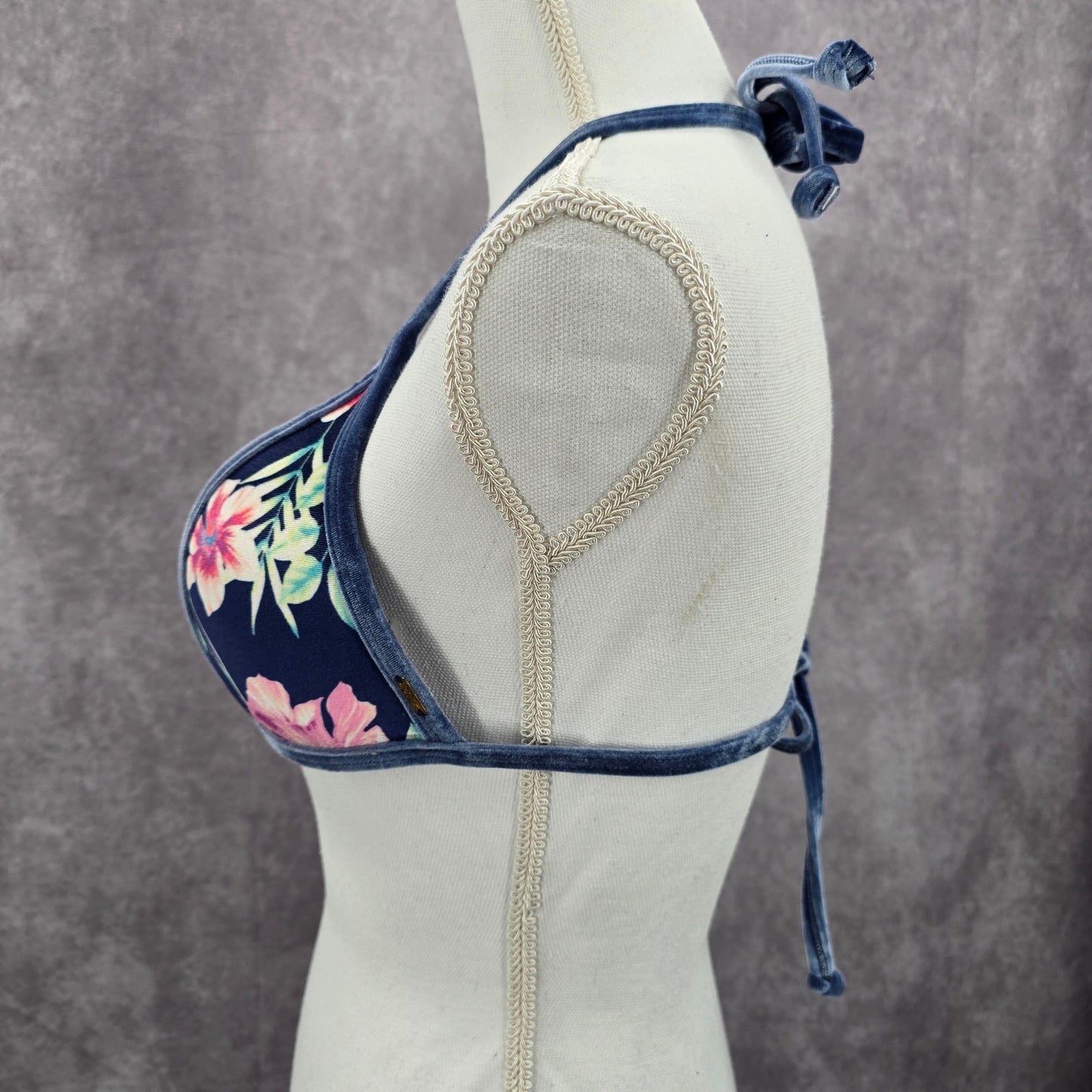 Victoria's Secret Blue Pink Floral Padded Bikini Top Halter Swimwear S-DD