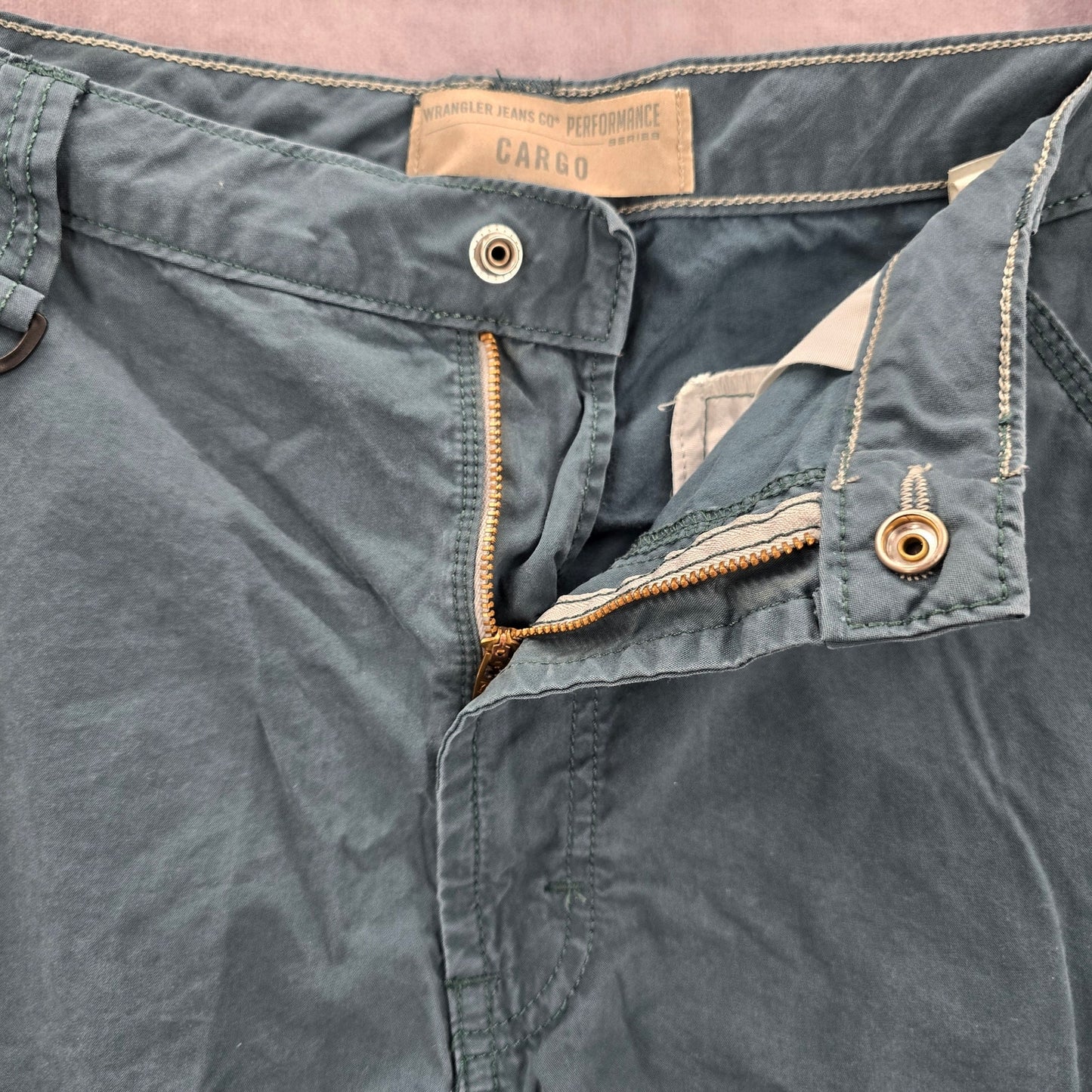 Wrangler Jeans Co Performance Series Green Cargo 5 Pocket Shorts VTG Mens LRG 33