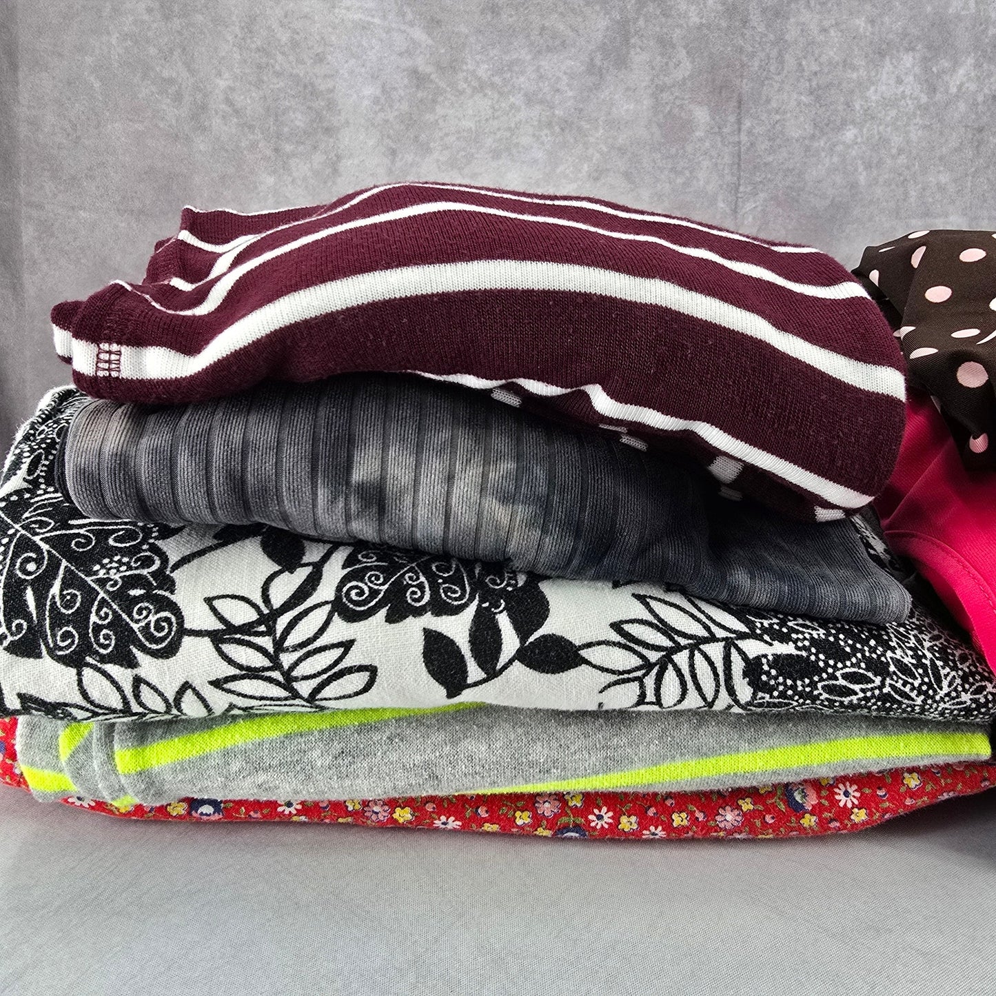 9 Womens Tops Sweaters Tanks Random Mixed Lot Bundle of 9 M Medium