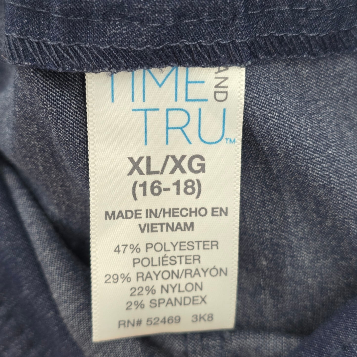 Time and Tru Blue Stretch Pullon Bermuda Pants Shorts Plus XL Extra Large 16 18