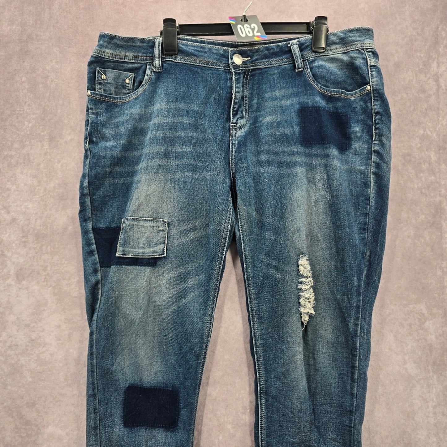062. Almost Famous Blue Patch Stretch Skinny Taper Denim Pants Jean 18