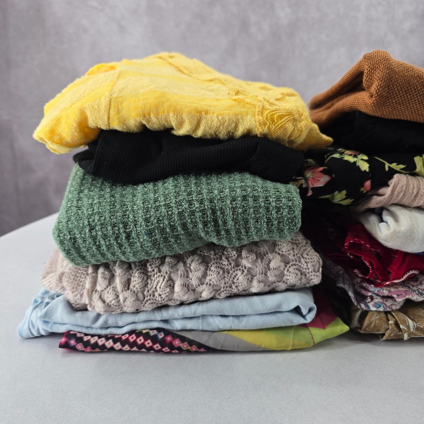 Lot of 14 Womens Tops Sweaters Tanks Random Mixed Bundle of 14 S Small