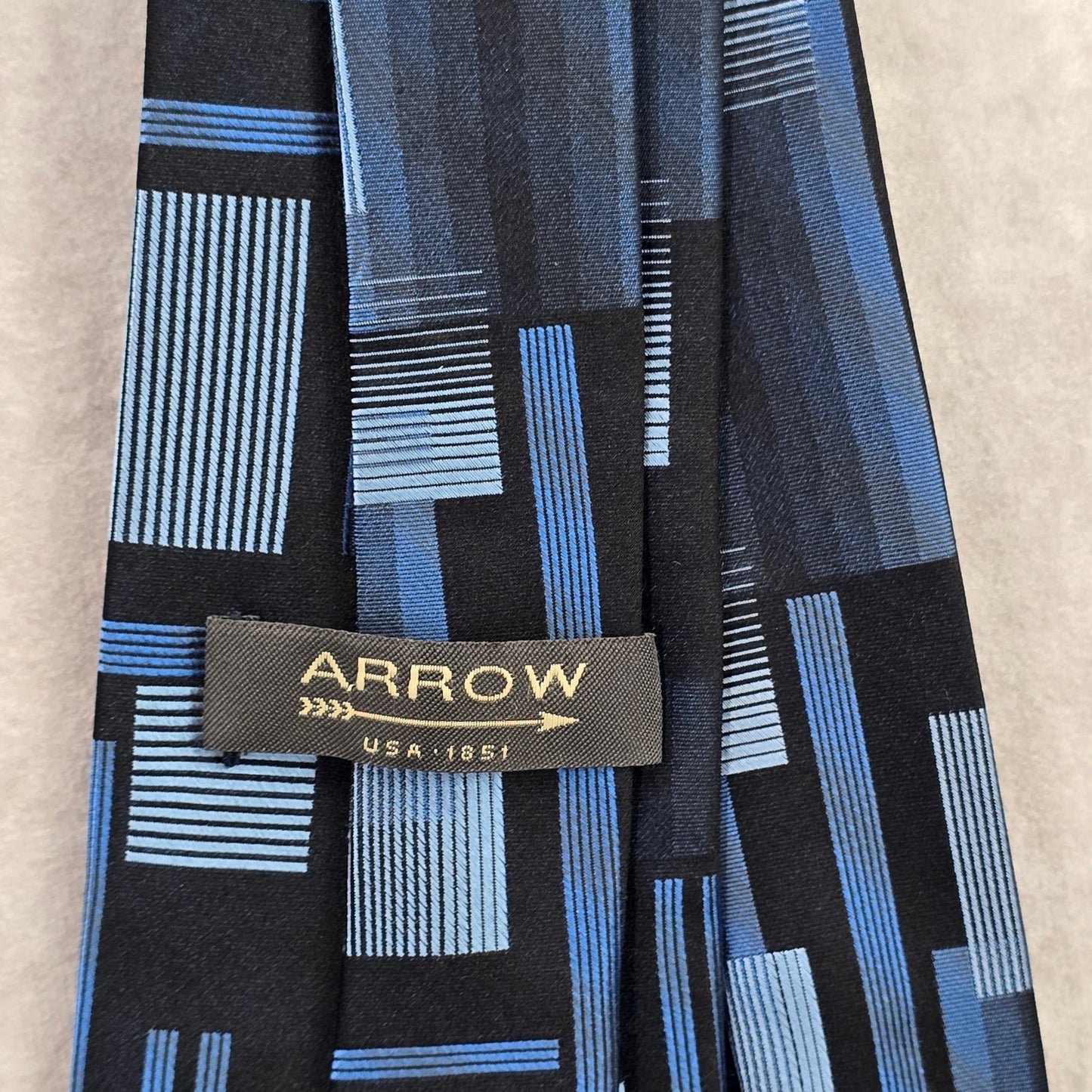 Arrow Blue Black Gray Plaid Stripe Geometric 100% Silk Men's Neck Tie